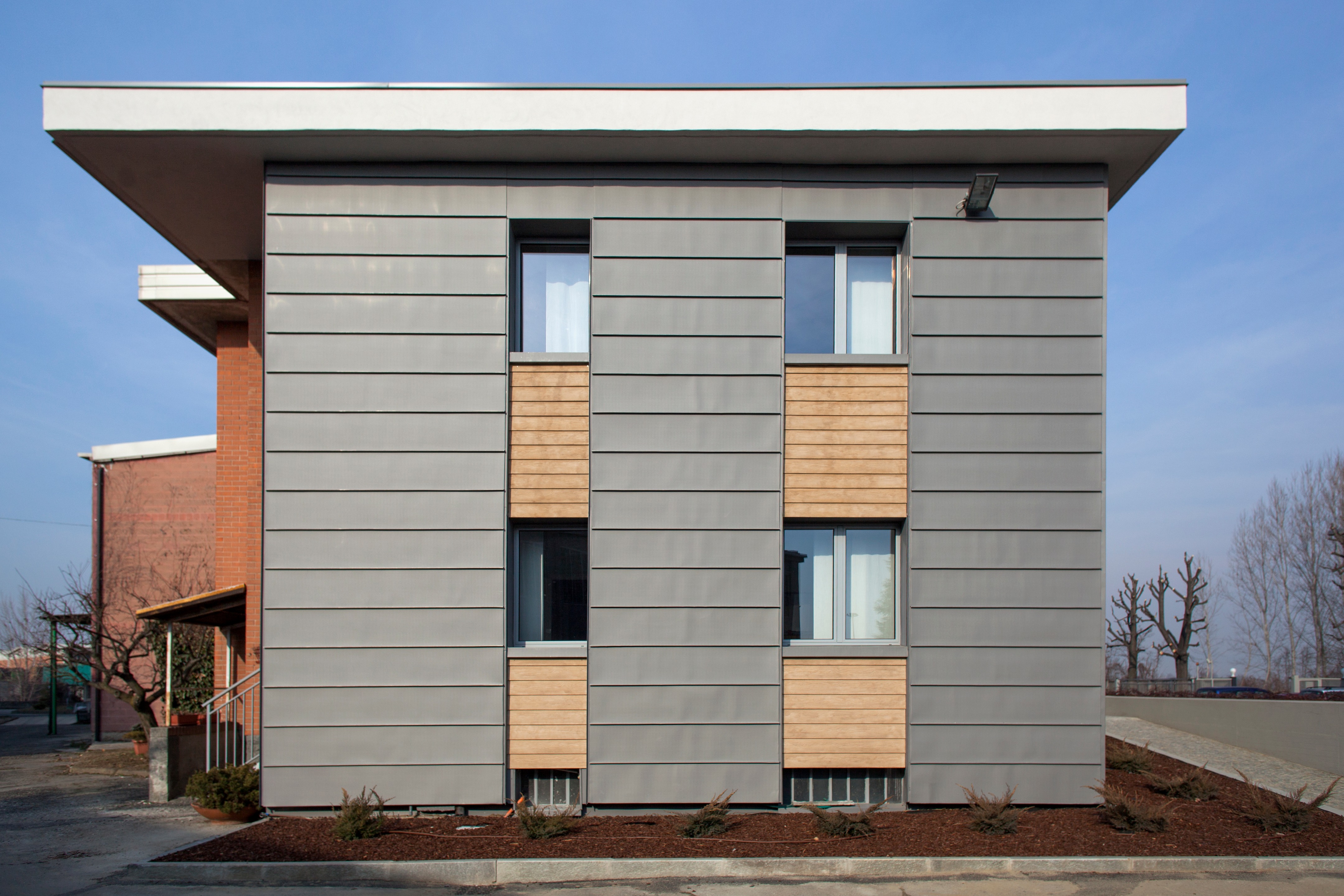 G&B Fissaggi 办公楼翻新 现代风格融入传统建筑-1