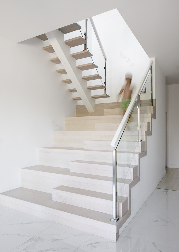 职业冰球运动员的家庭现代住宅-49