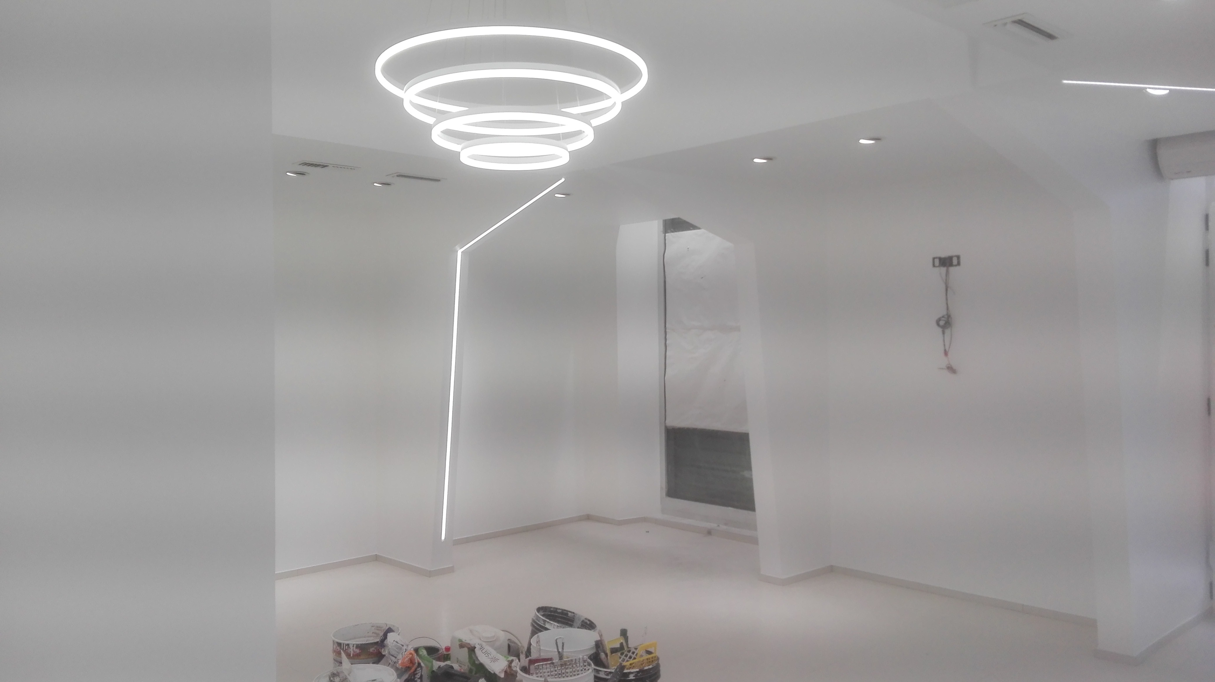 破碎线条与光束的完美结合-10