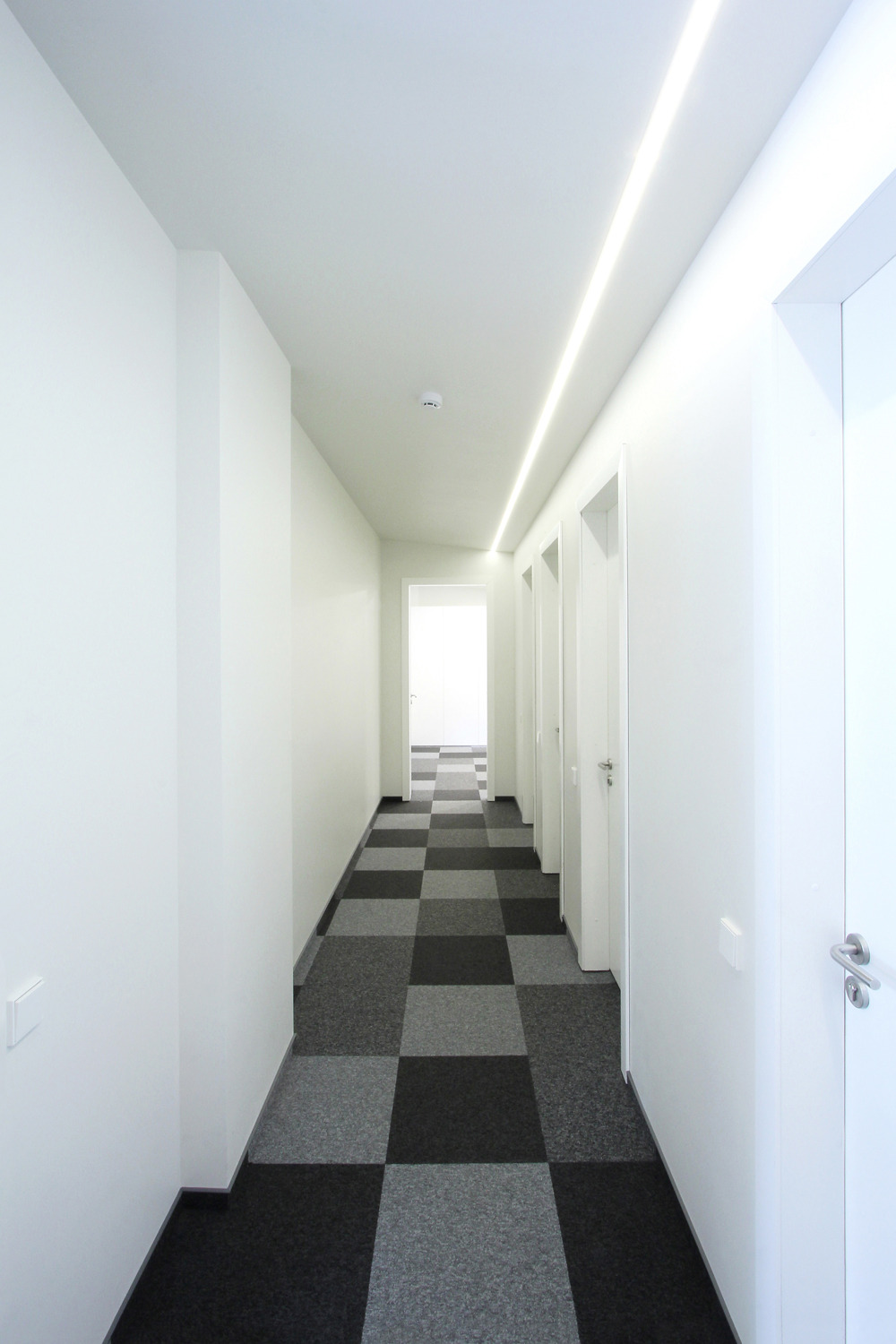 旧仓库变身高品质办公空间-28