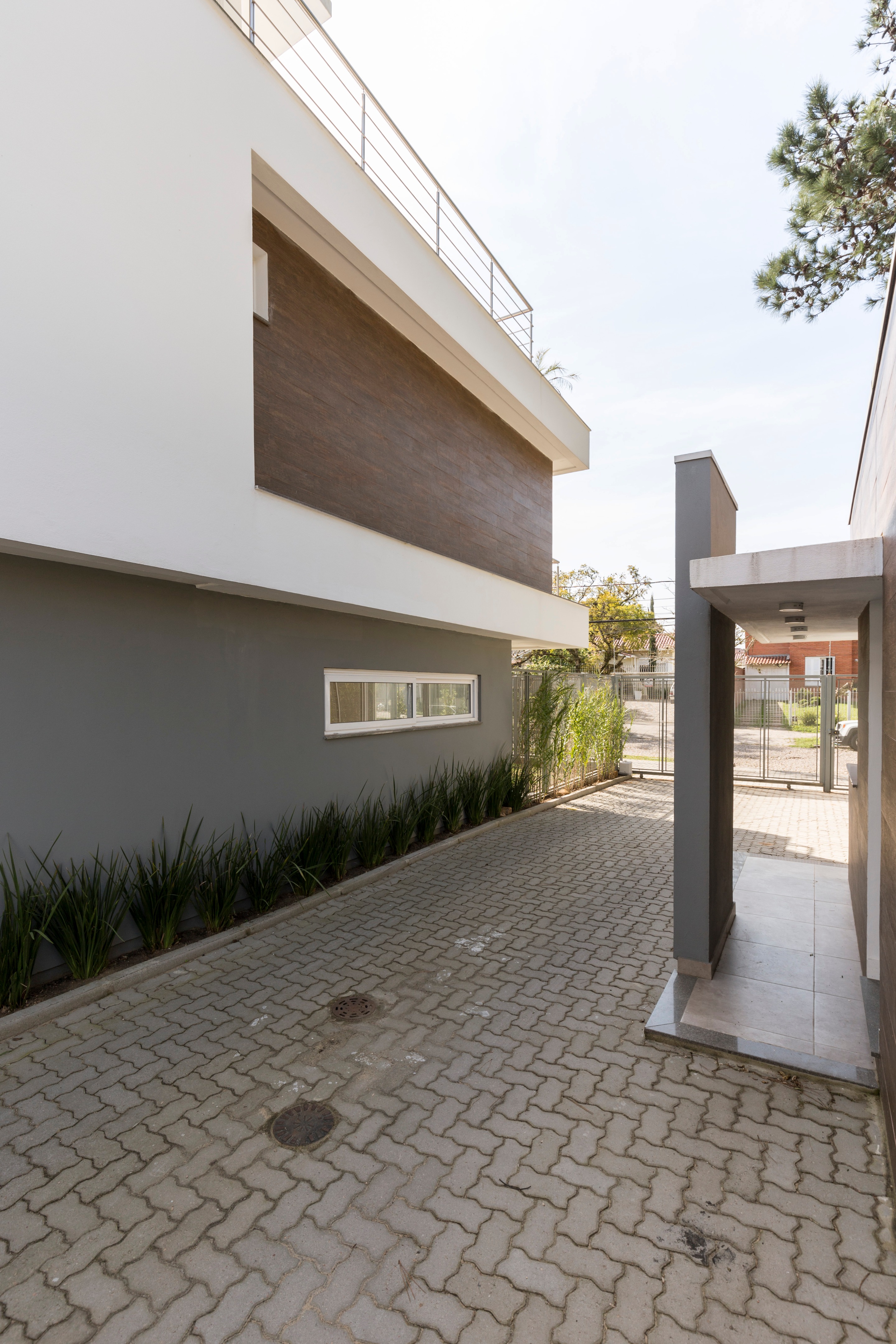 融合社区文化的巴西 Caeté 小公寓设计-1