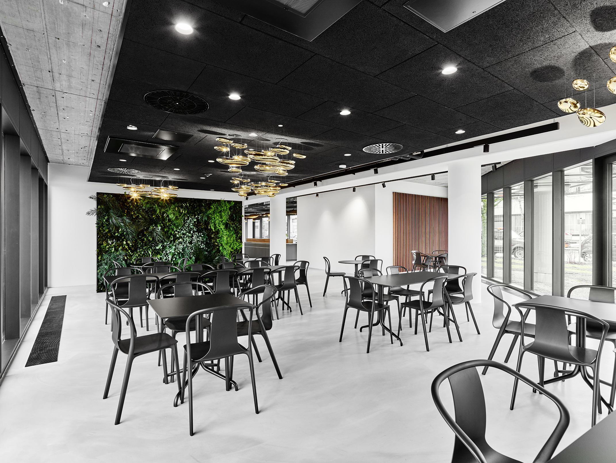 2017 年完成的办公室室内设计案例-15