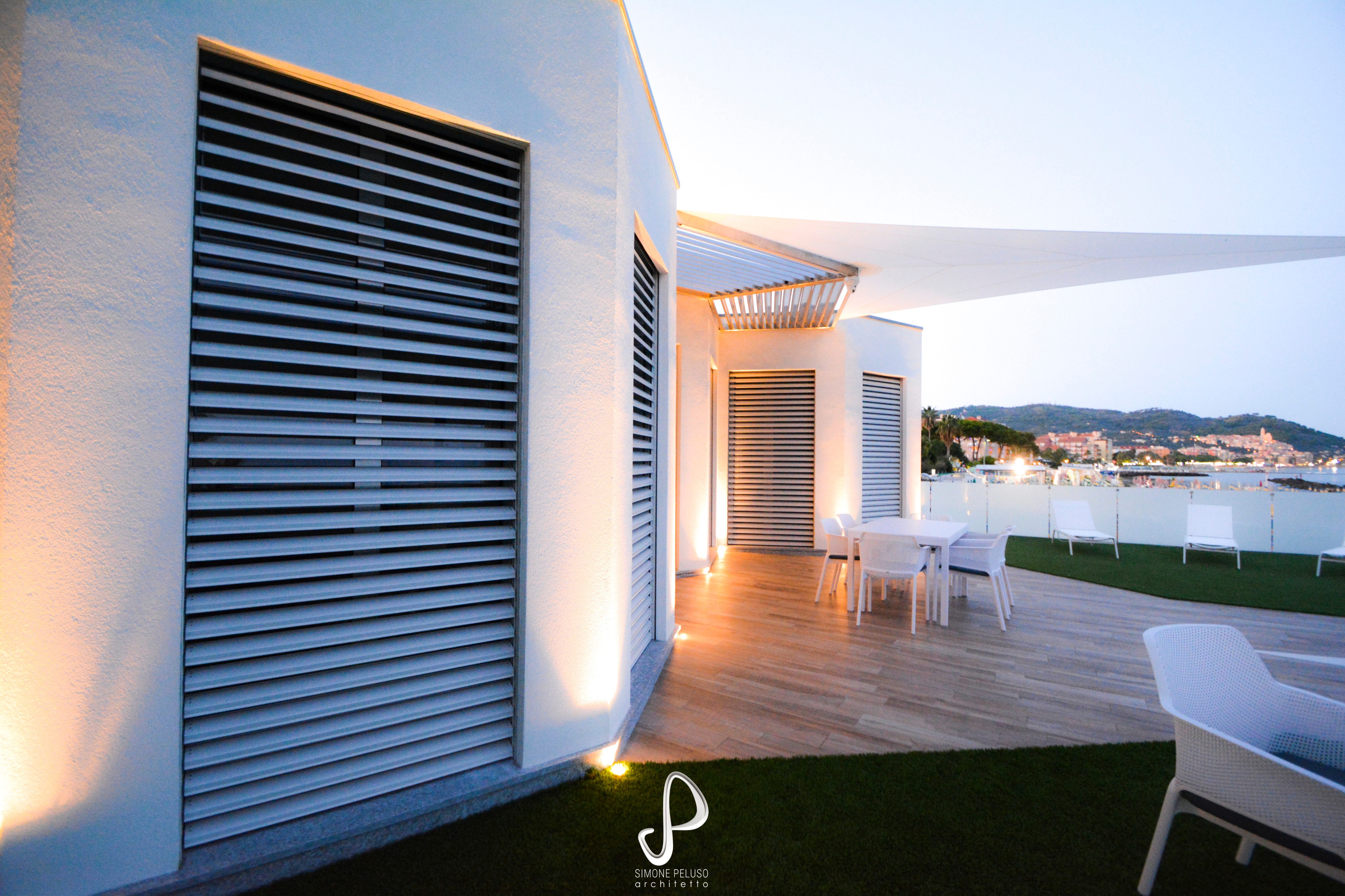 海滨 pagode 别墅 | 废墟中的新生-14