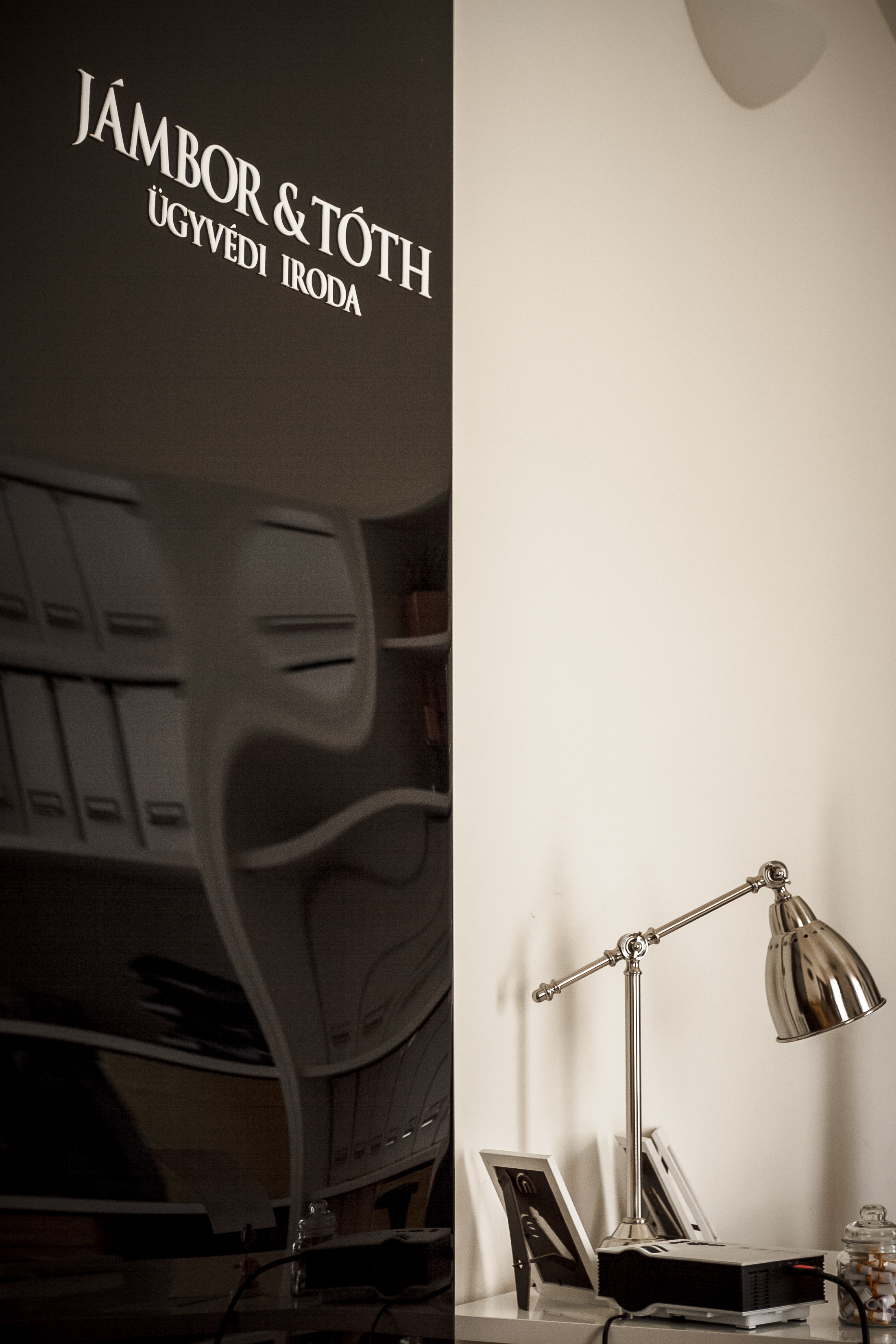 Jambor & Toth 律师事务所办公室设计-11