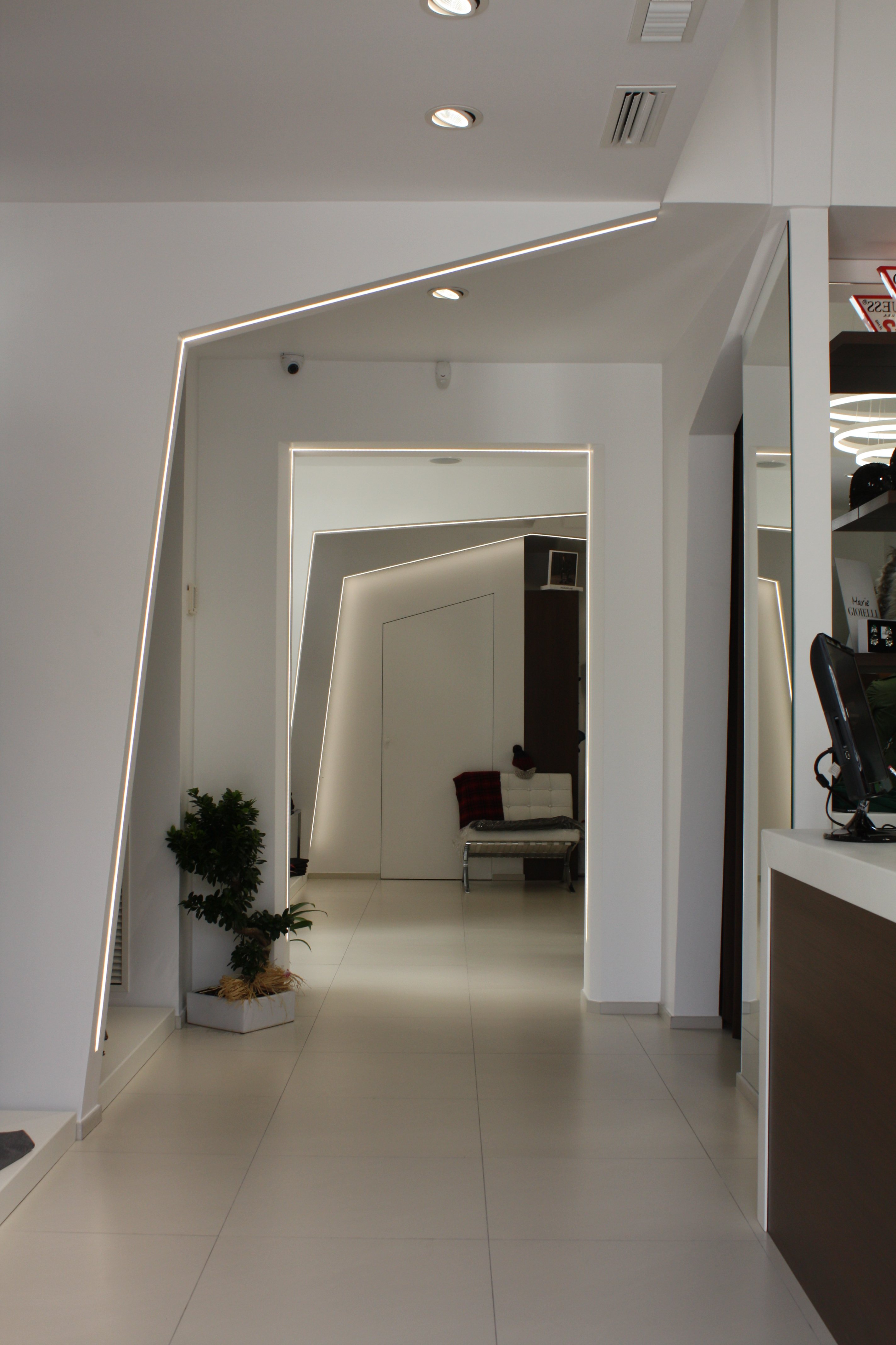 破碎线条与光束的完美结合-4