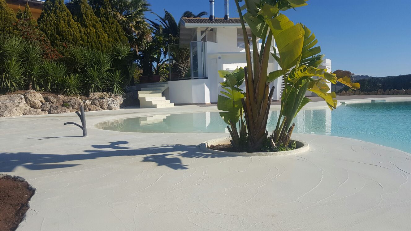 户外泳池打造梦幻家园-4