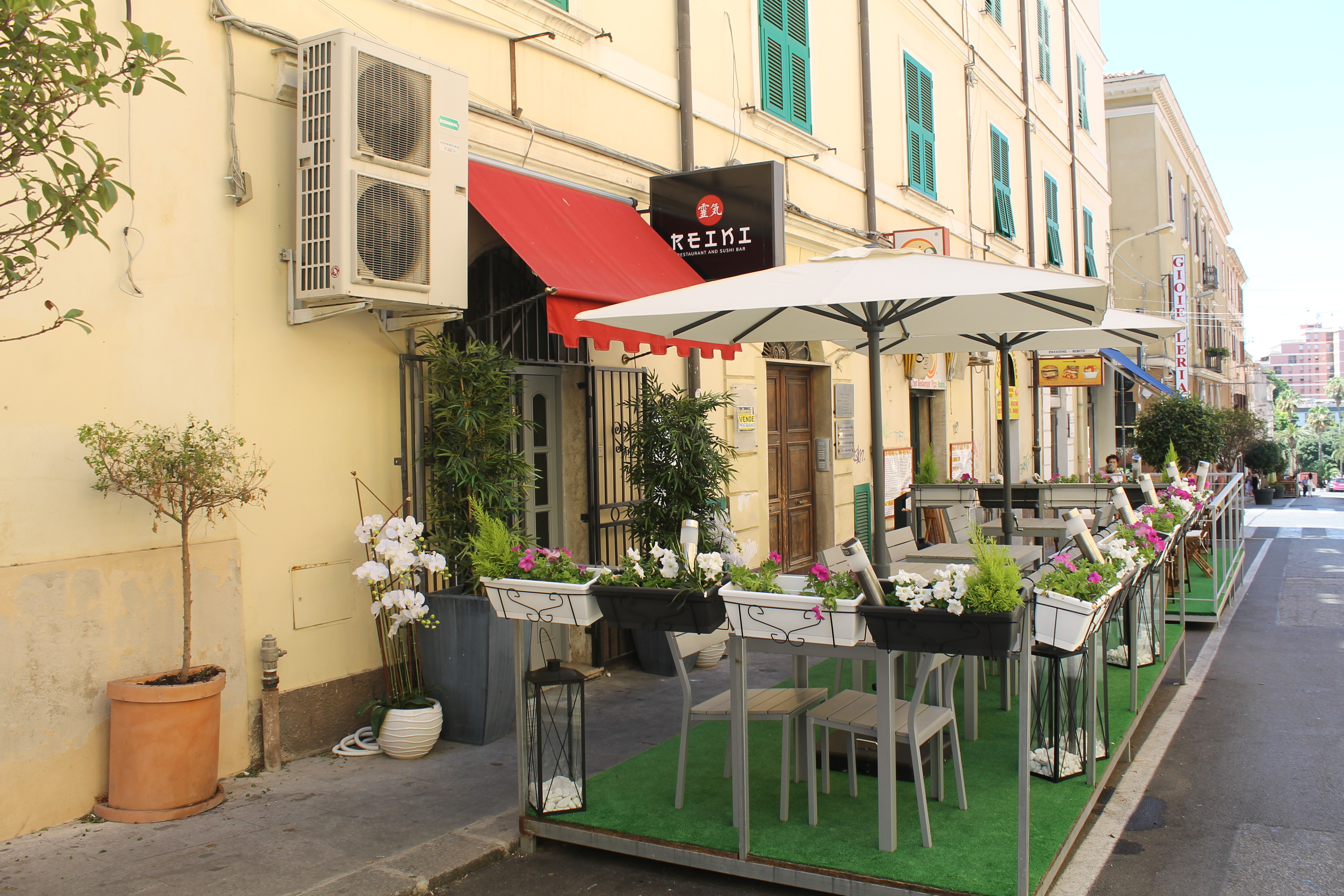 极简主义日本餐厅设计,打造禅意空间-10