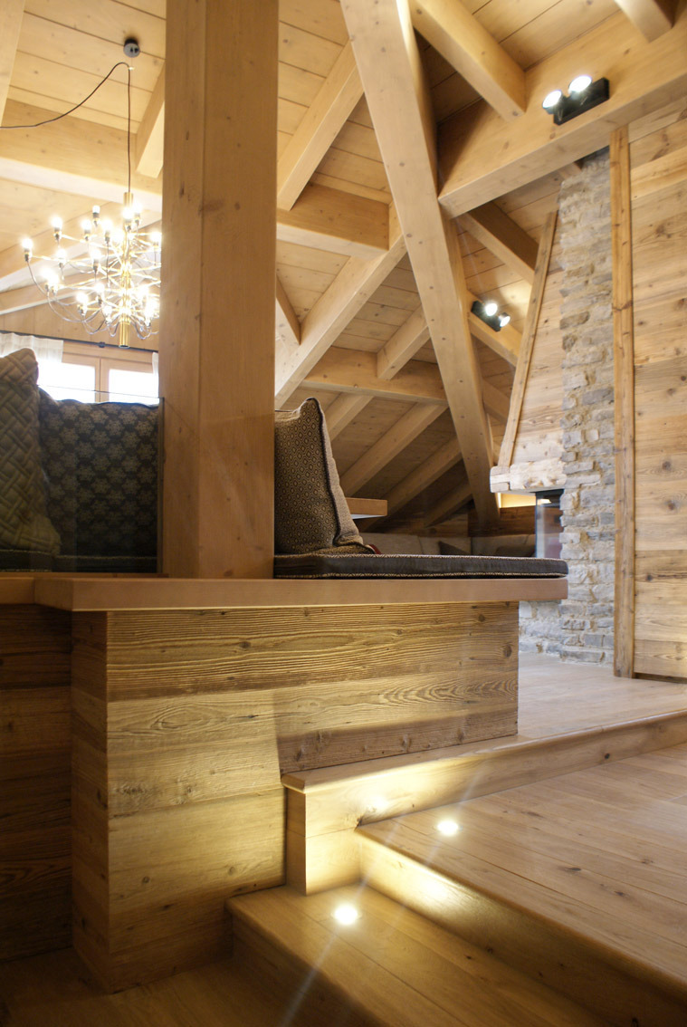 2018 年完成的阿尔卑斯山间别墅设计-14