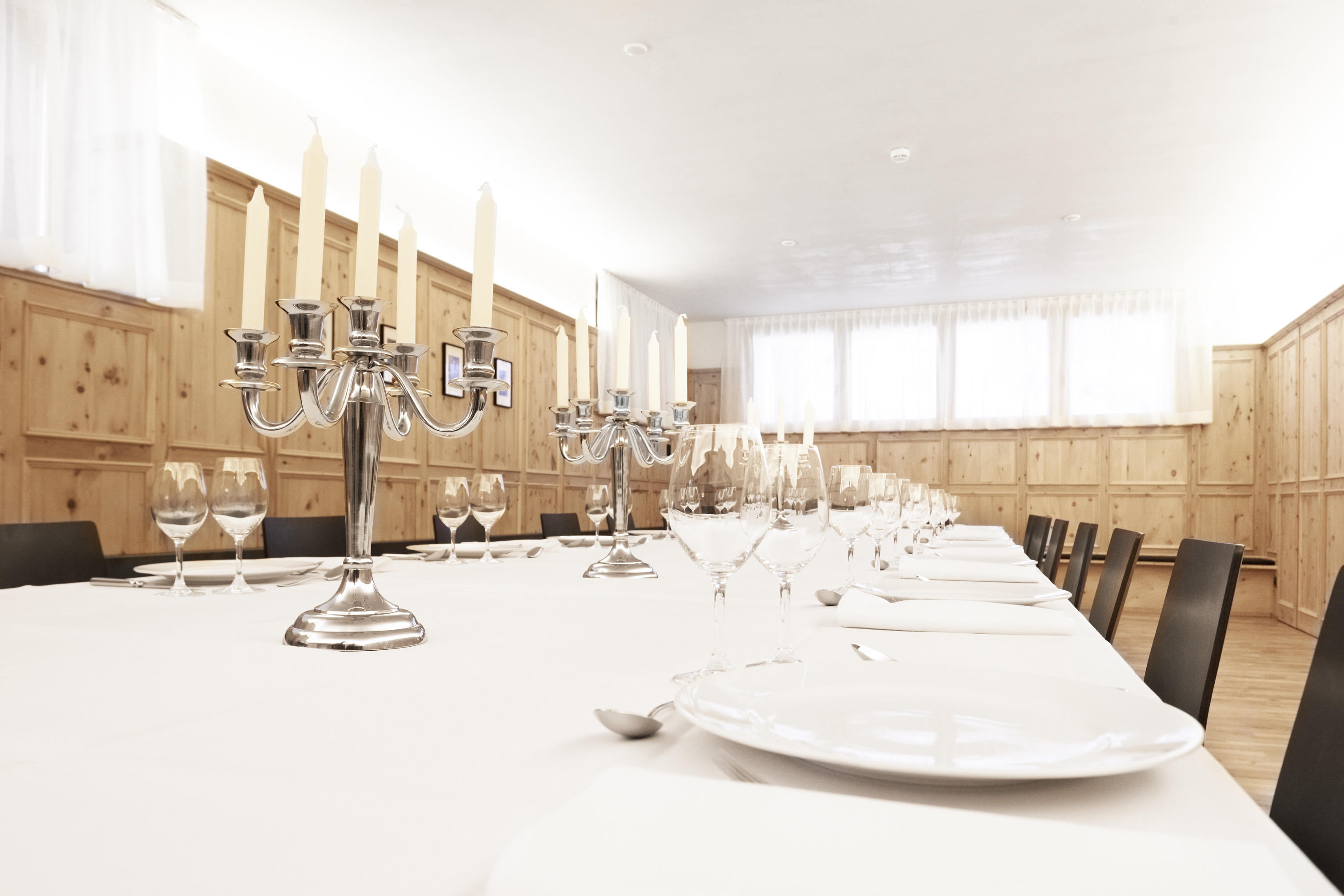 阿尔卑斯山间的艺术瑰宝——瑞士 Sent 酒店-14