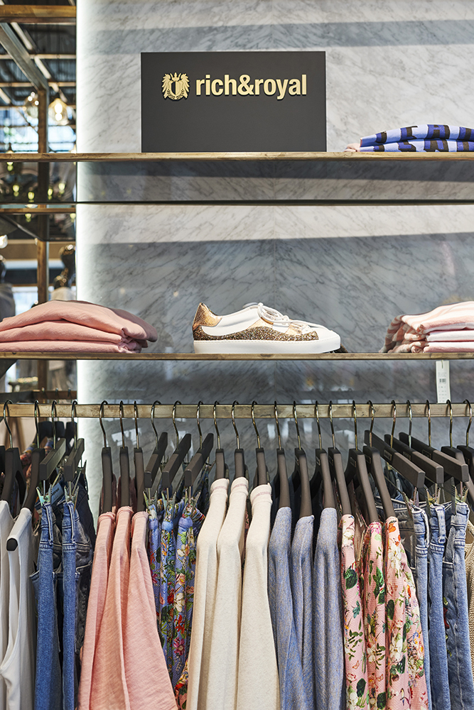 里奇皇家斯图加特旗舰店,展现高端设计魅力-9