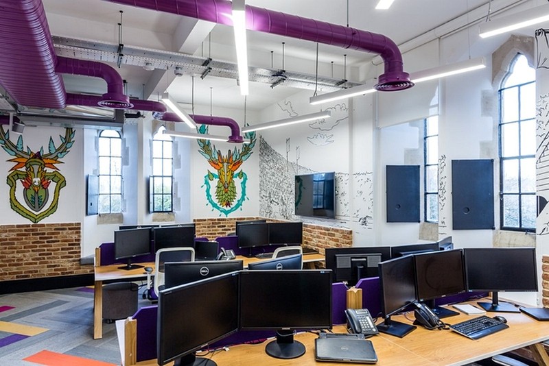 城堡中的梦幻办公室-8