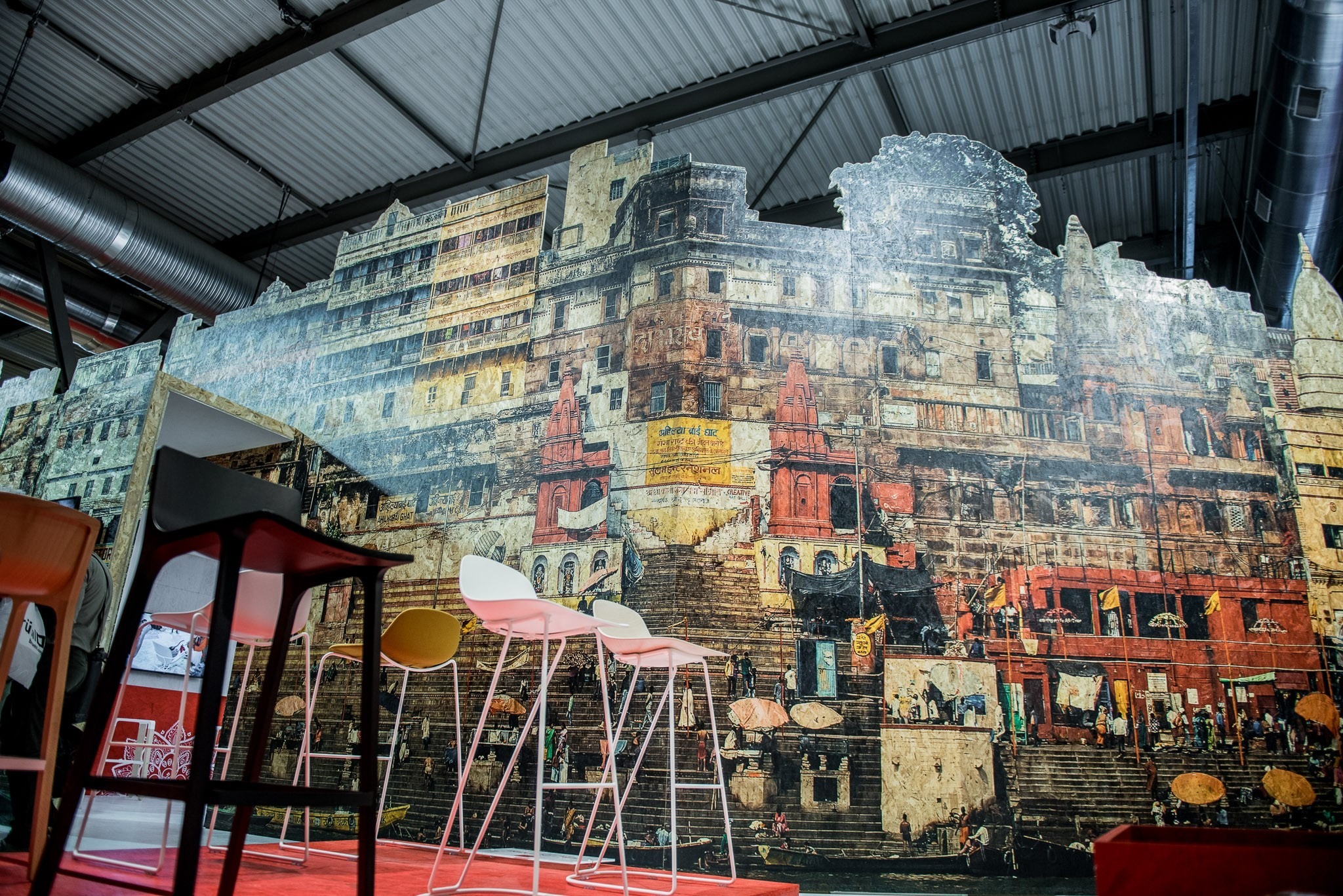 2015 年米兰家具展 Infiniti 展台——木结构魅力诠释现代展览设计-26