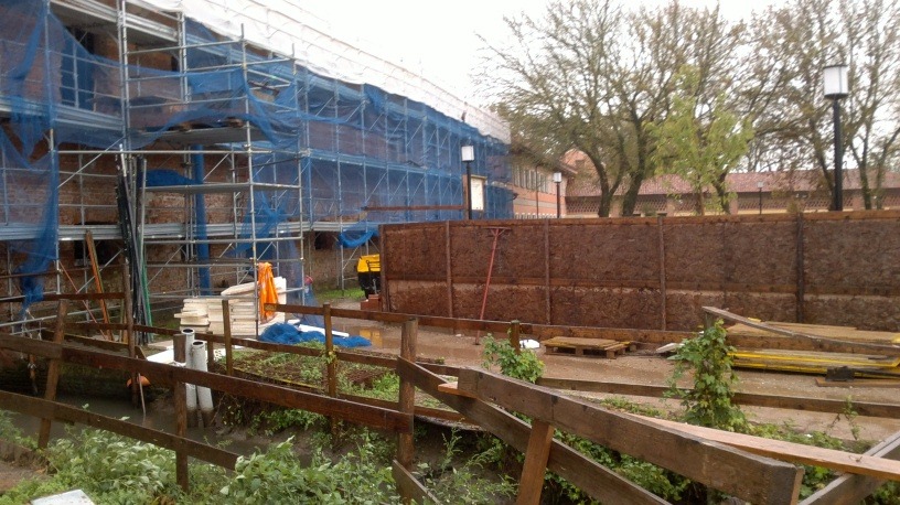 古堡图书馆的现代复兴 · Basiglio 镇“Il Borgo di Vione”项目-11