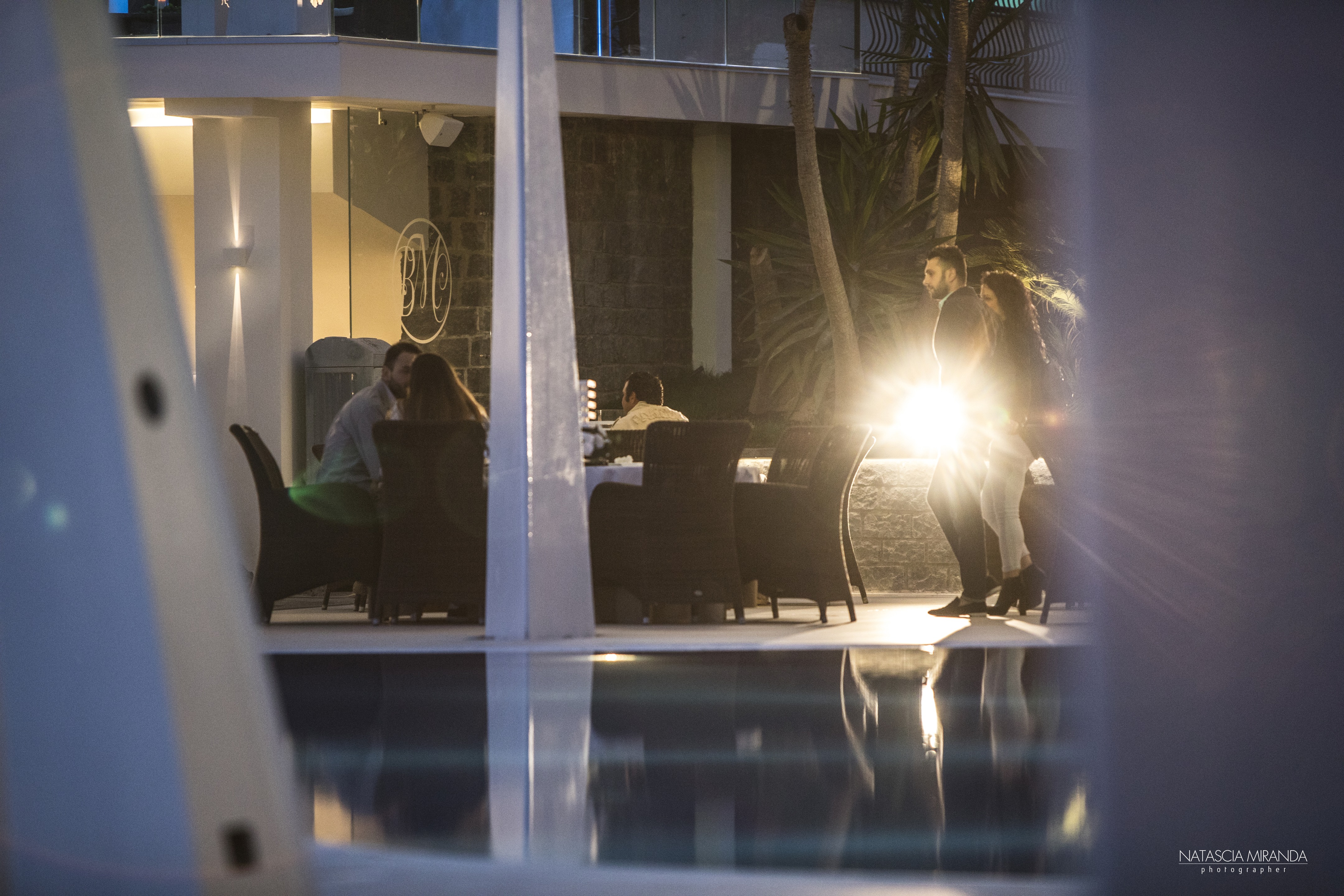 融合自然与建筑的蓝马林俱乐部餐厅设计-35