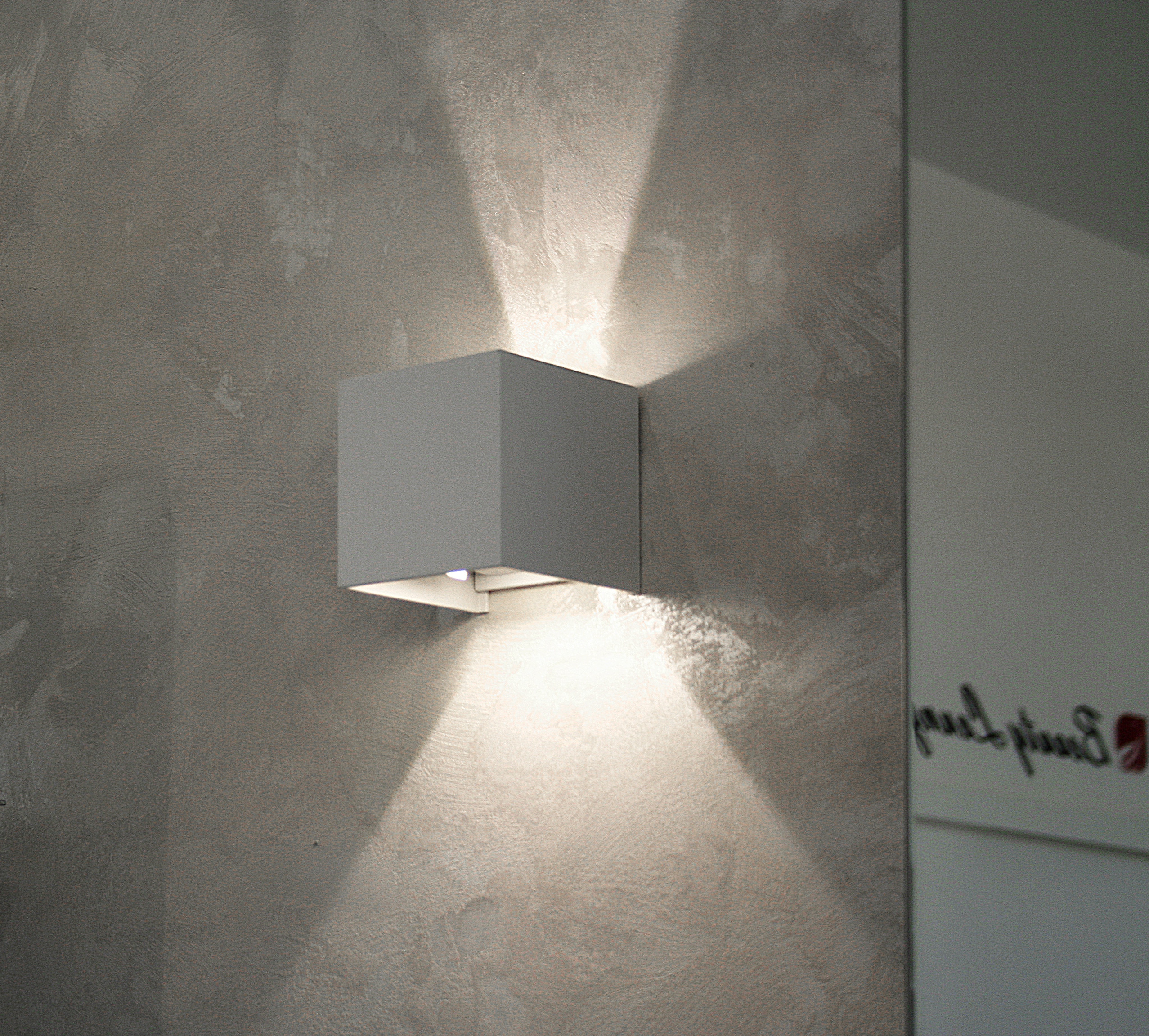 2017 年完成的理发店室内设计项目-11