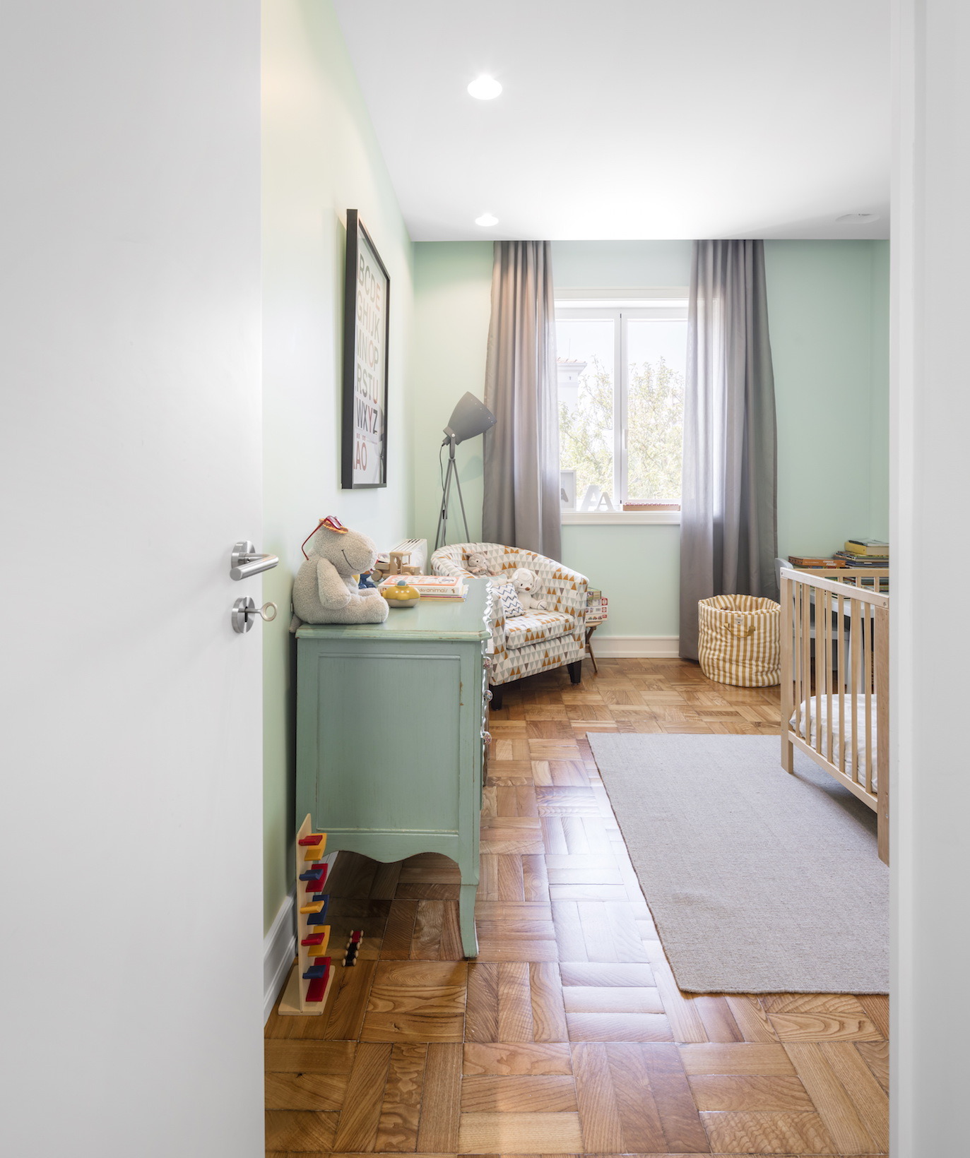 色彩点亮生活，翻新打造现代宜居空间-25