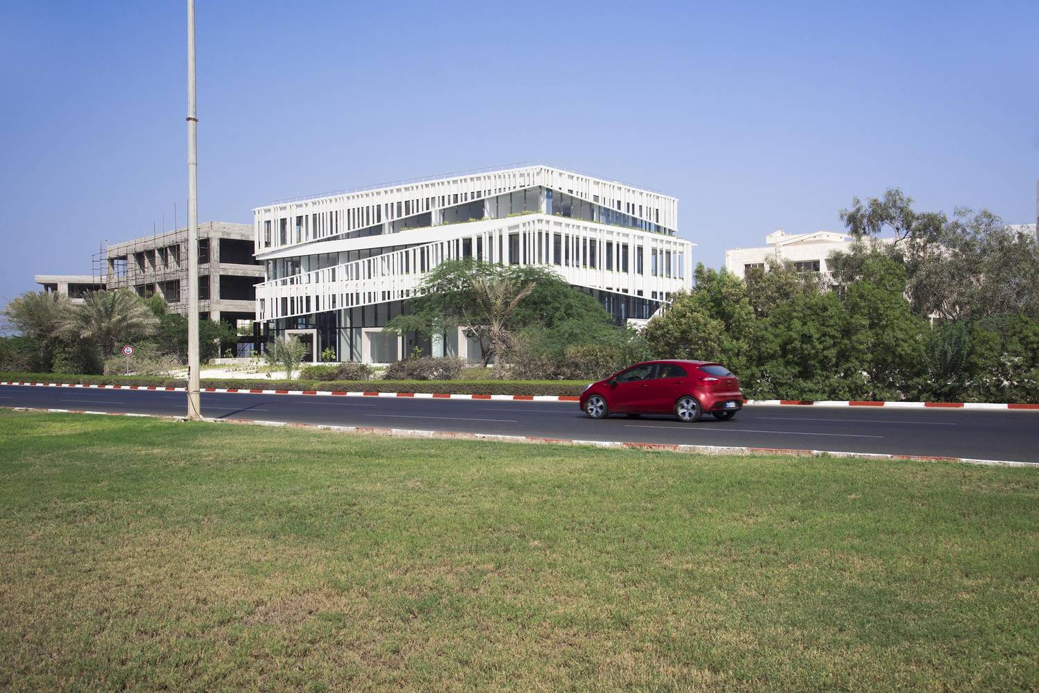 基什双层壳绿色办公建筑-56