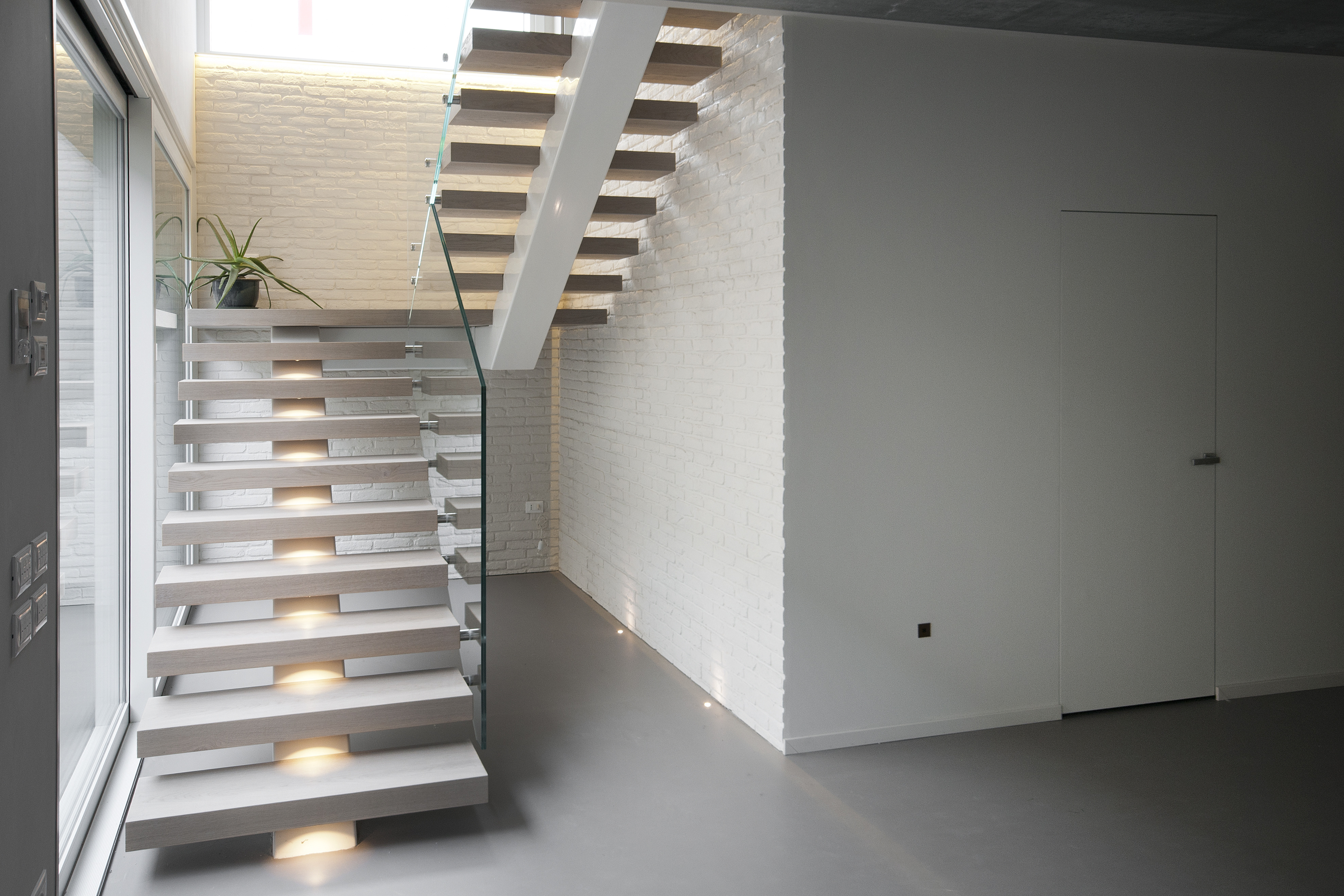 玻璃吊桥与阶梯的完美融合-4