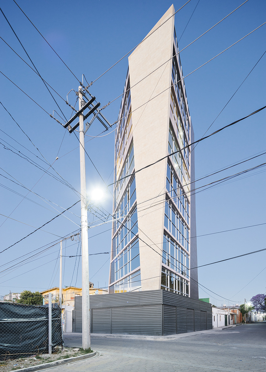 Ágata Tower | 寓于形的住宅创新-1