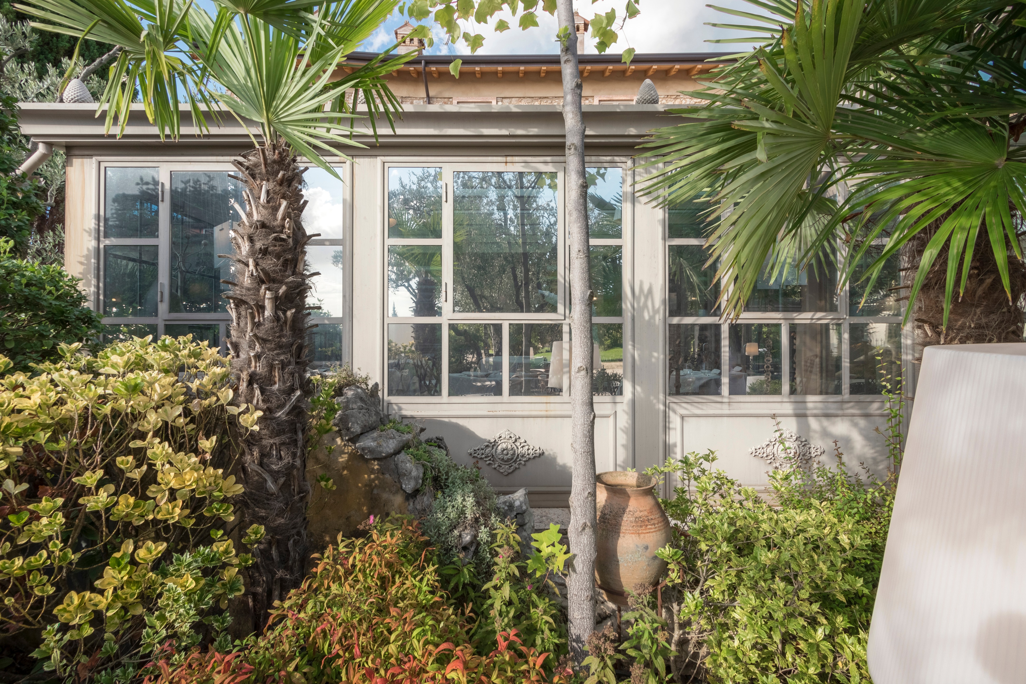 2010 年完成的 KUS 餐厅，现代简约风格展现极致美味-17