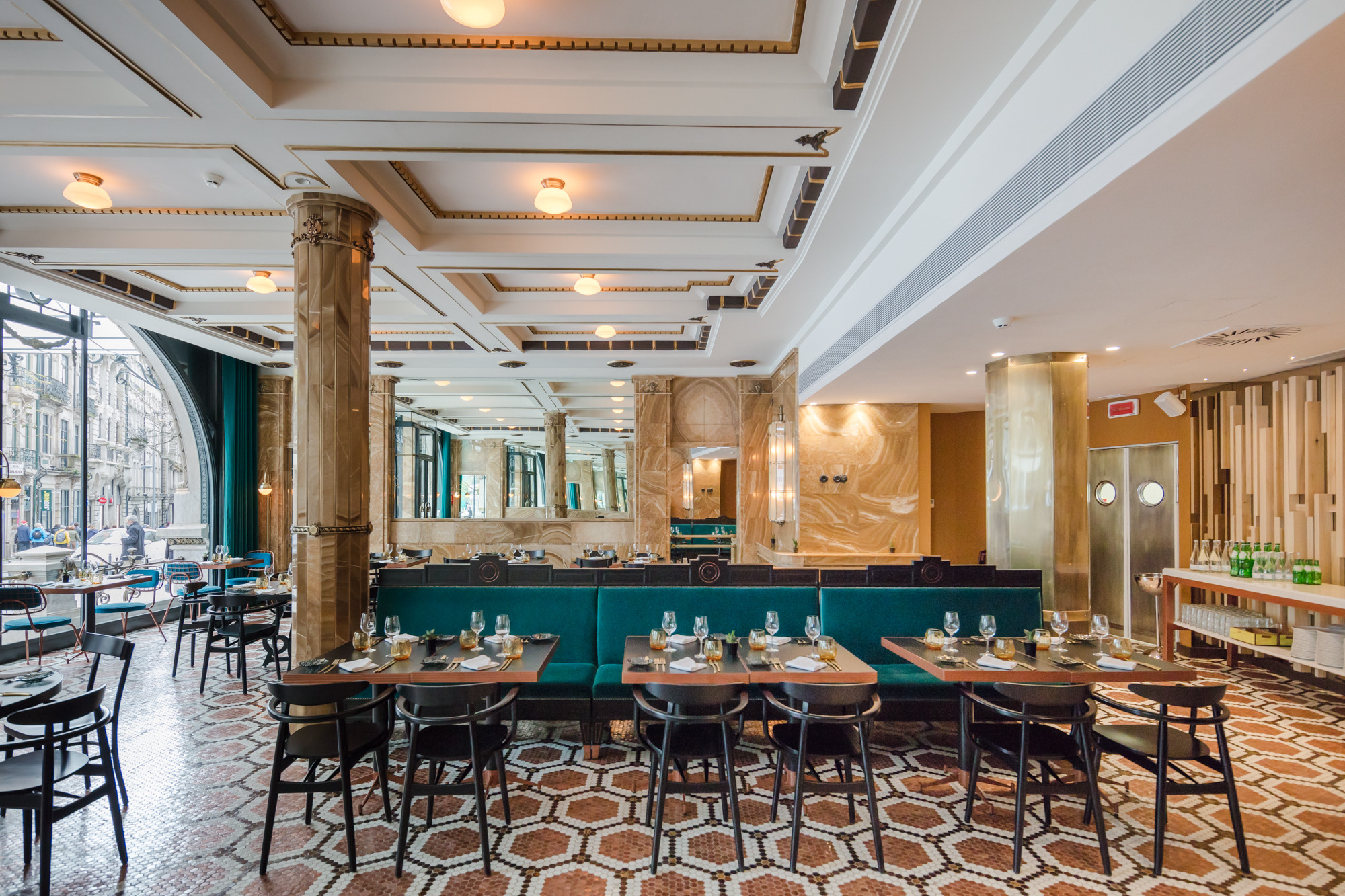 葡萄牙波尔图历史建筑“A Brasileira”酒店的修复与新生-66