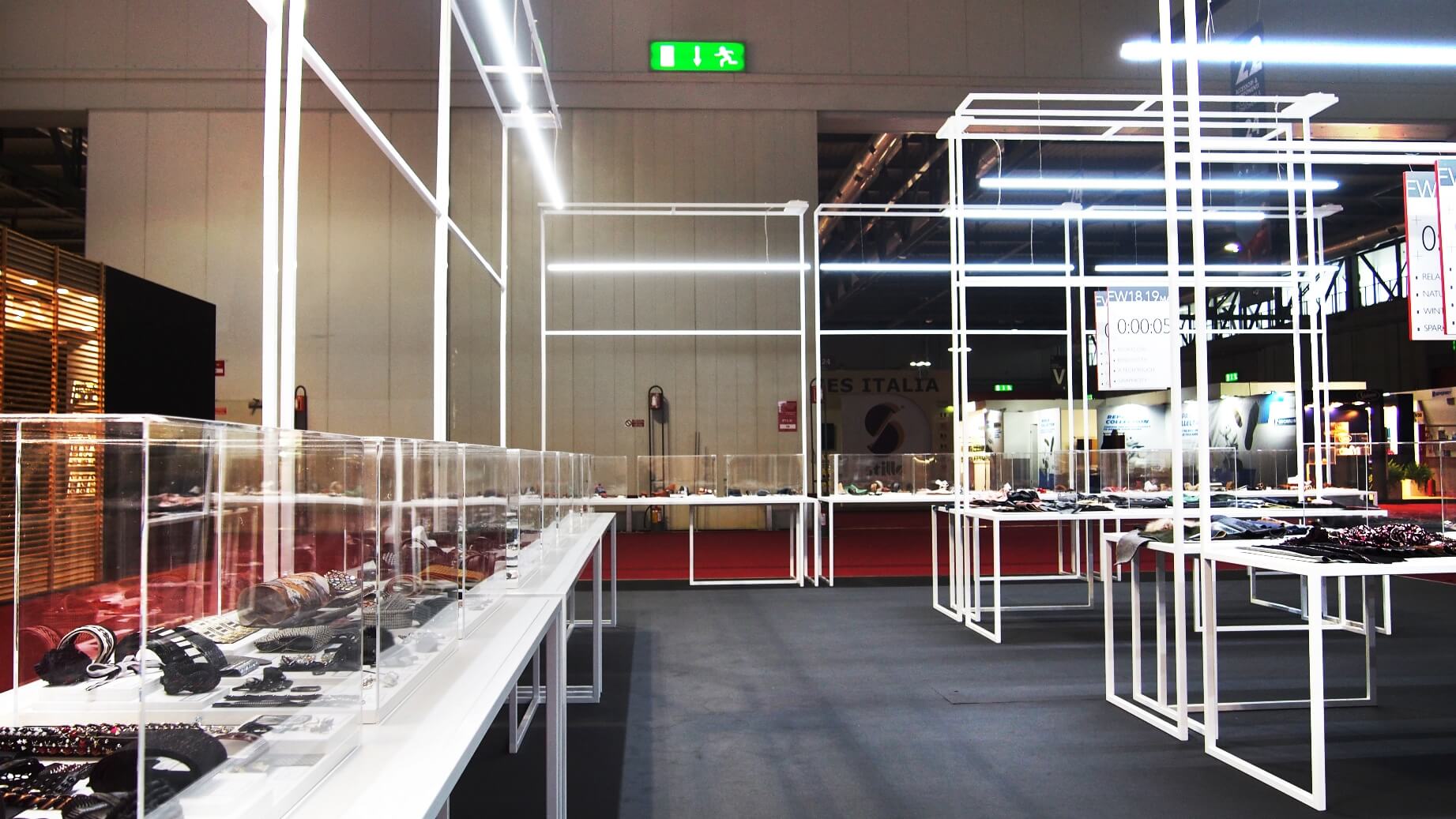 2017 年完成的 LINEAPELLE 展览中心设计-9