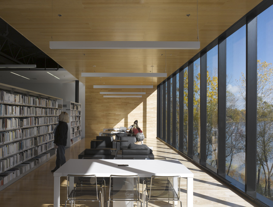 Guy Bélisle 图书馆-9