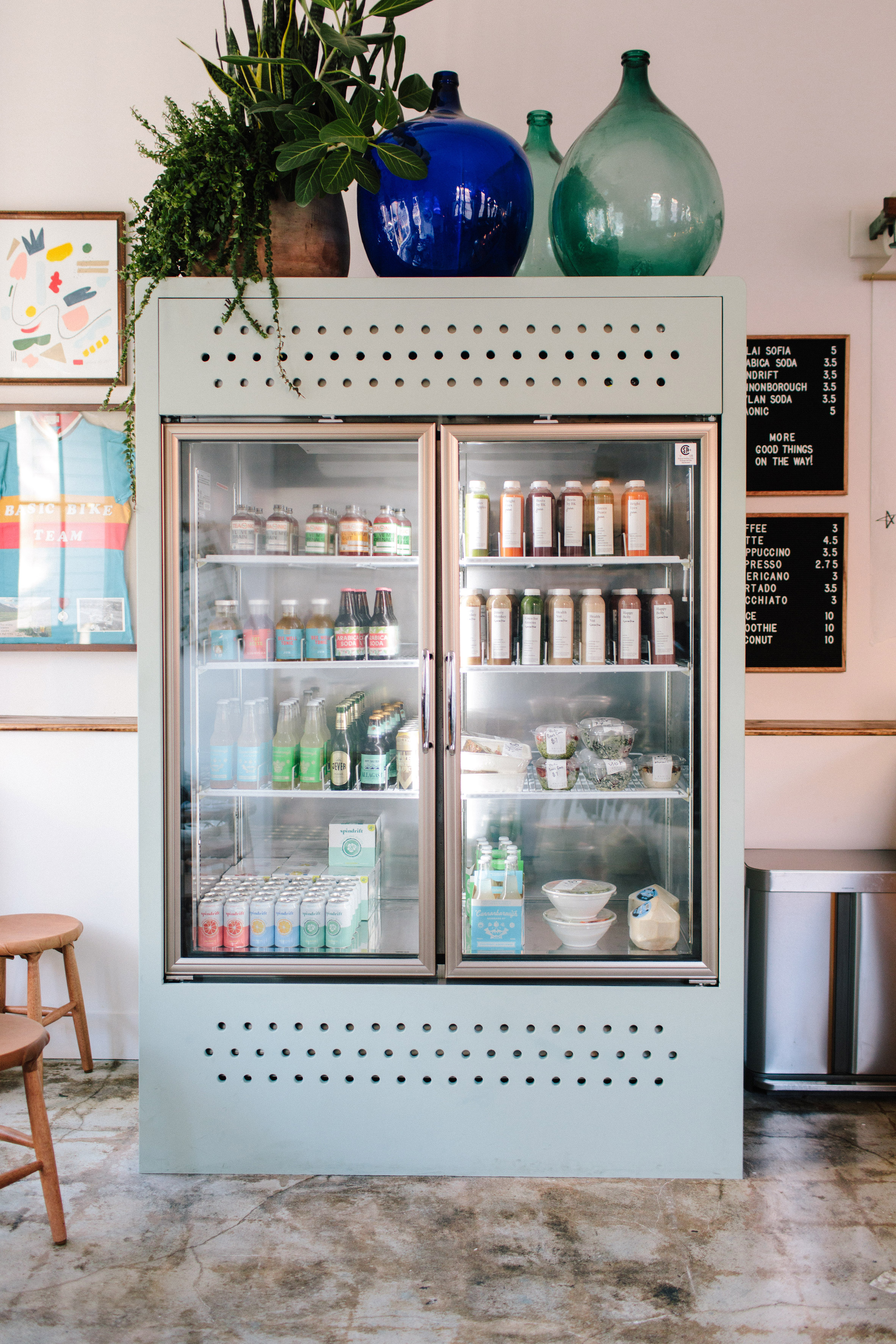 查尔斯顿历史建筑中的现代餐厅改造-18