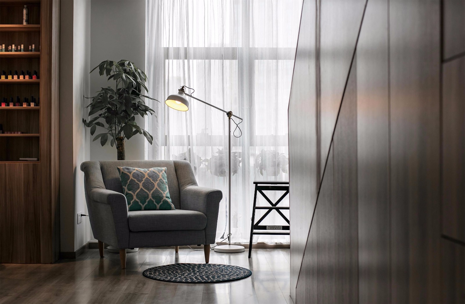 微风美甲店 | 现代简约风格演绎美甲空间-4