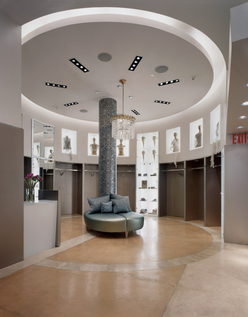 Reem Acra 精品店,纽约地标建筑内的奢华时尚空间-6