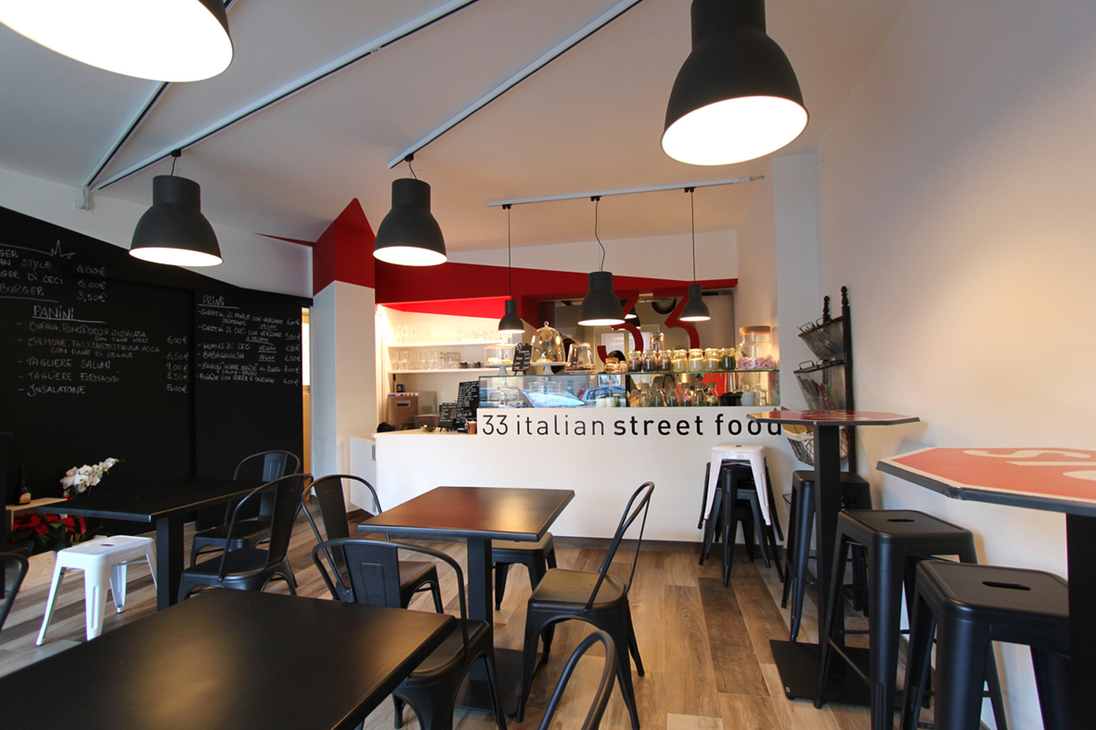 33 意大利街头美食餐厅 | 历史古镇中的年轻创新设计-4