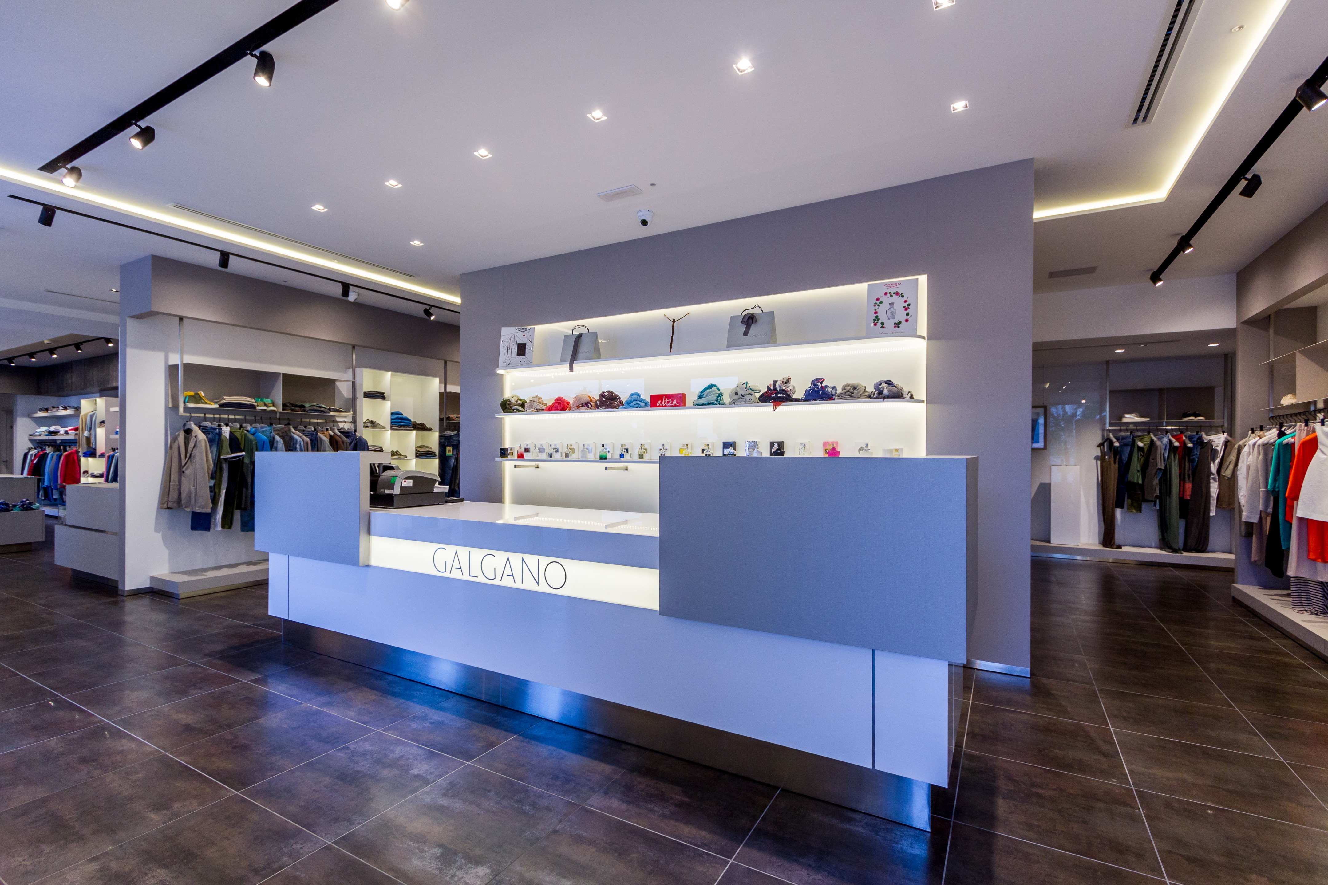 Galgano Abbigliamento 时尚店铺室内设计-12