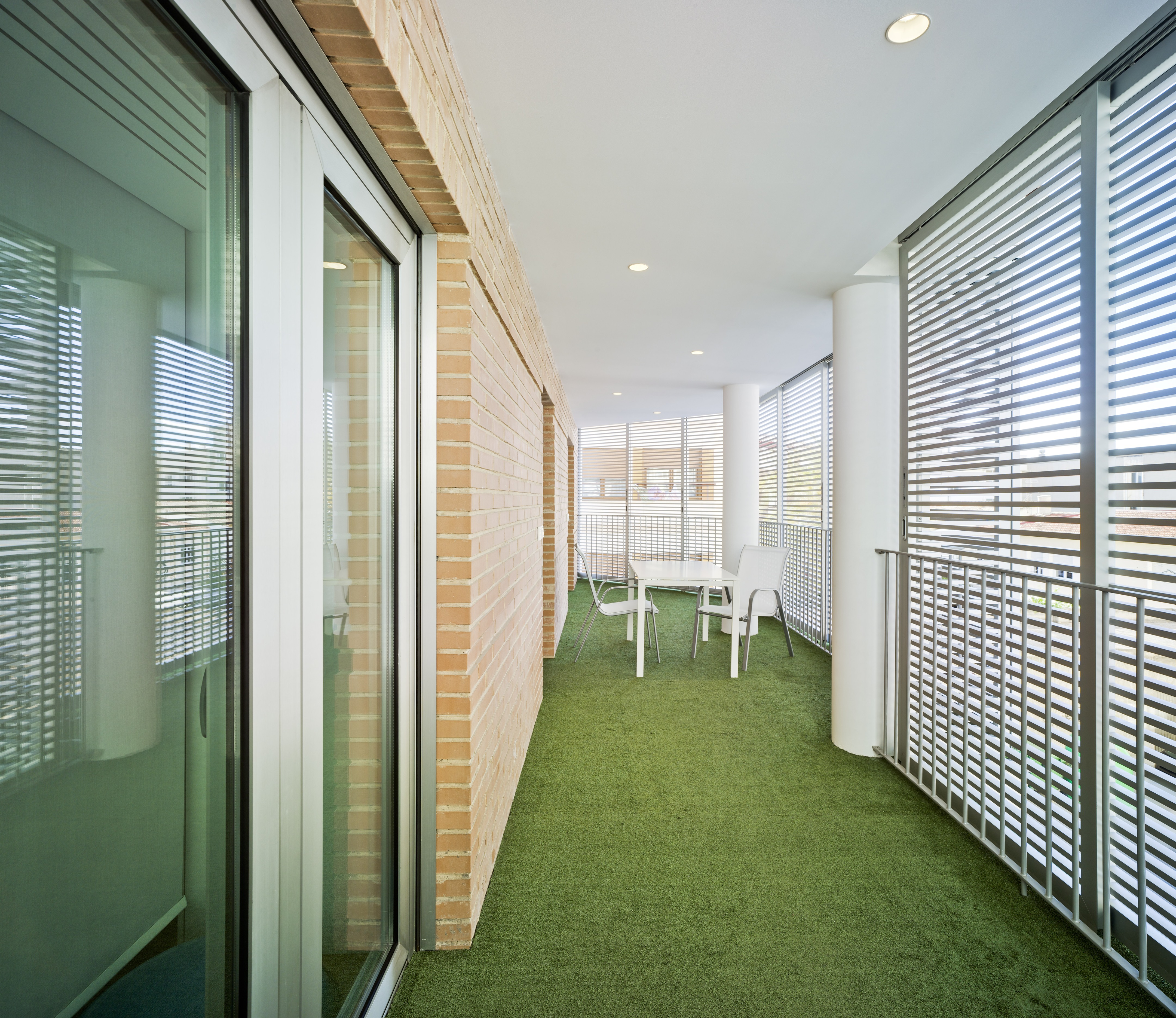 空间优化与功能融合的西班牙住宅改造-20