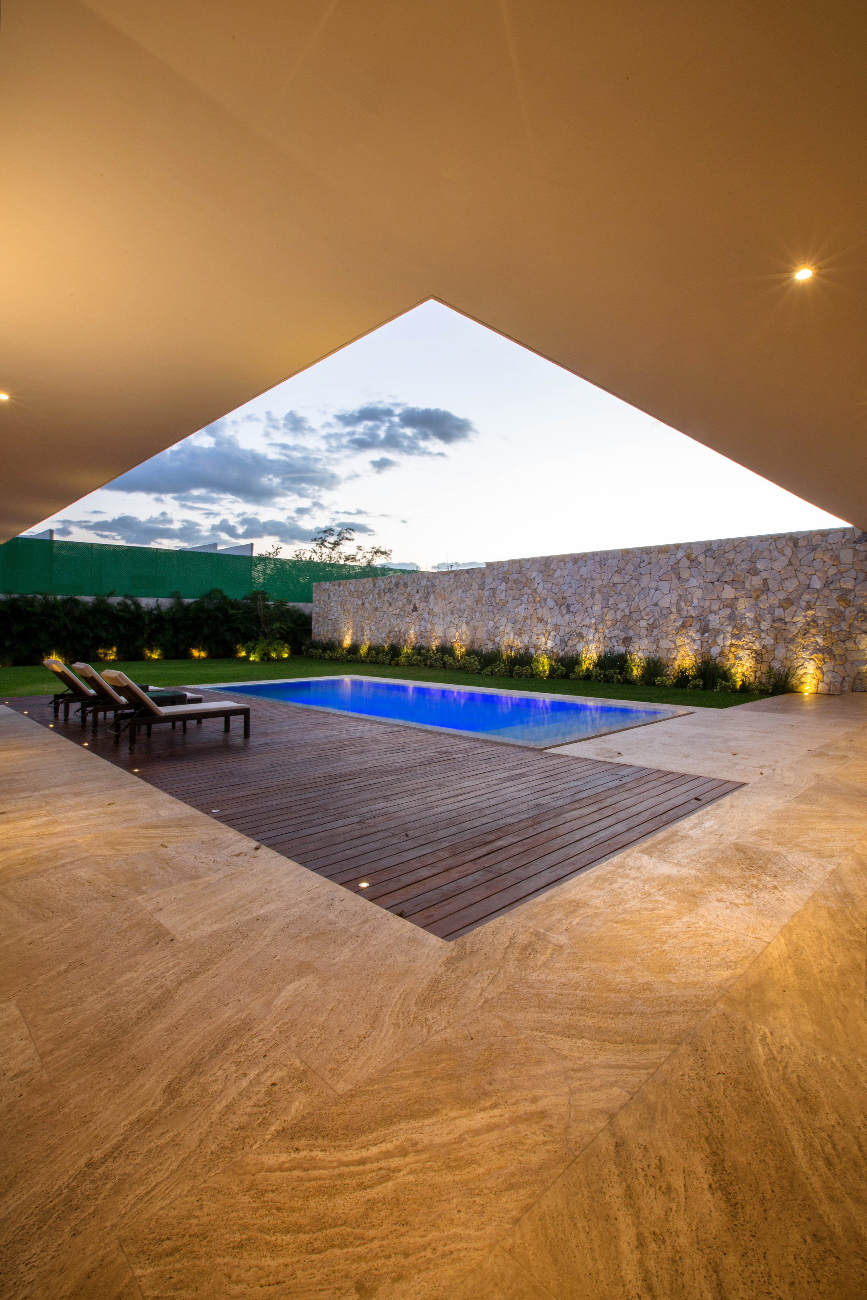 城市中的私密绿洲 · 角落之家设计-6