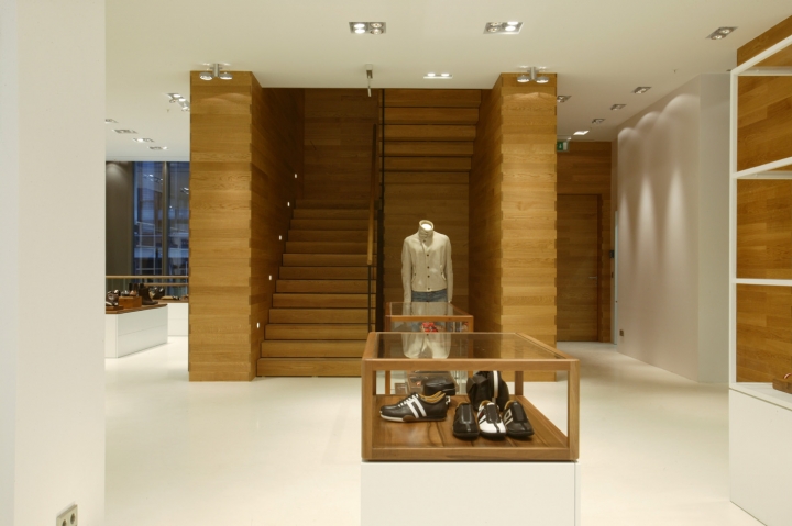 Heikaus设计的慕尼黑Bally服饰专卖店空间-8