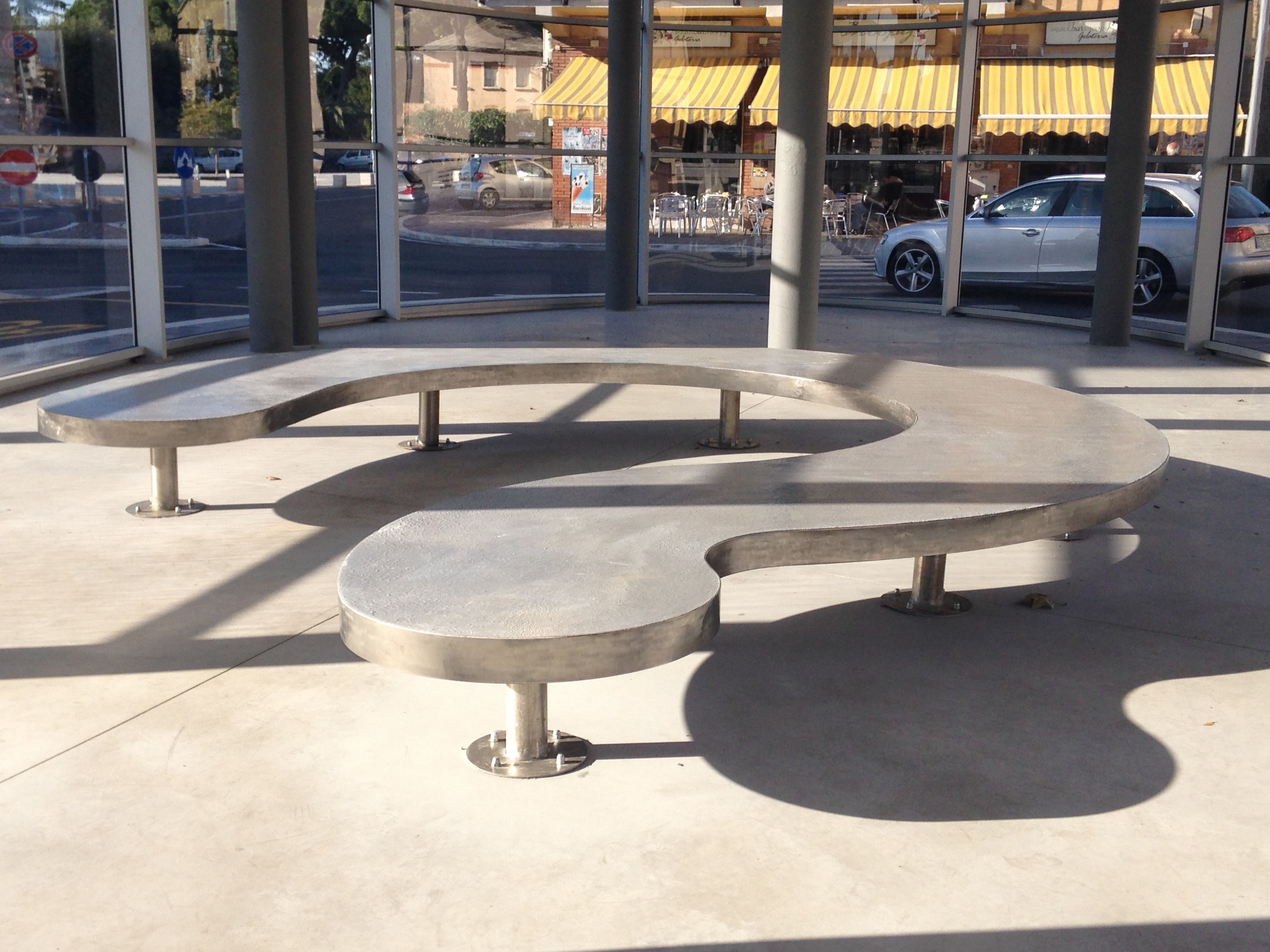 2015 年完工的意大利公共汽车站设计-5