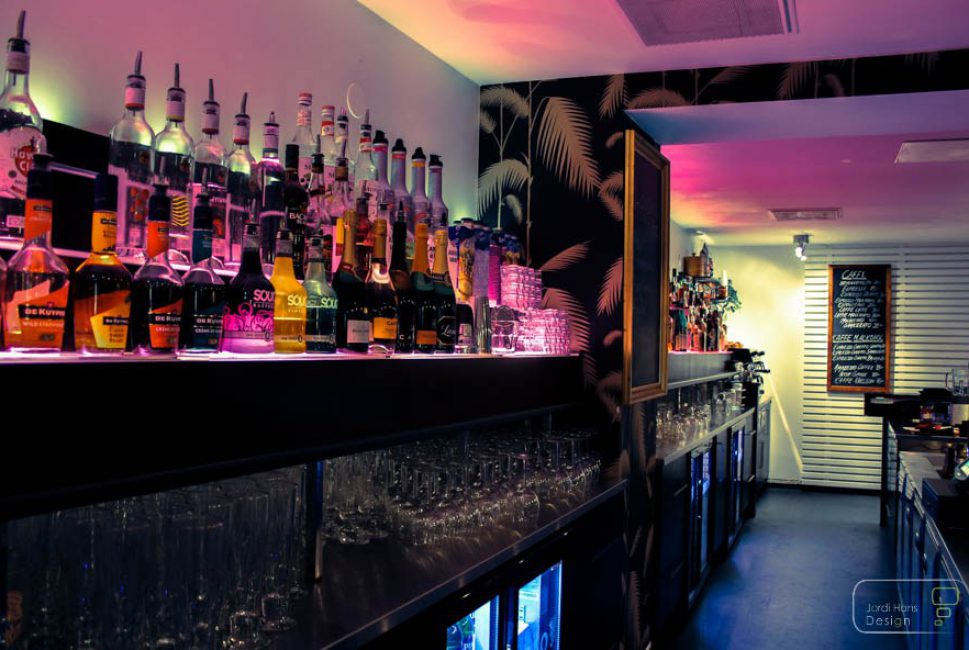 瑞典餐厅 La Locandiera 室内设计 | 打造温馨餐饮空间-6