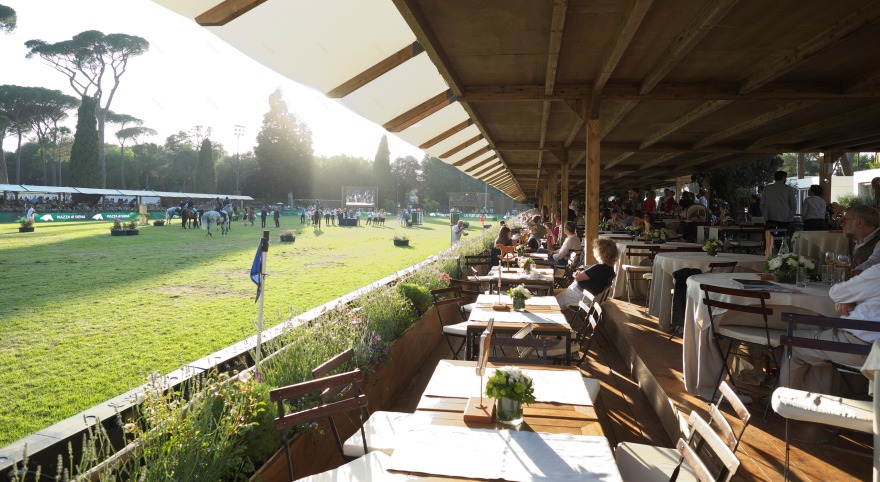 2018 年意大利赛马场广场设计-5