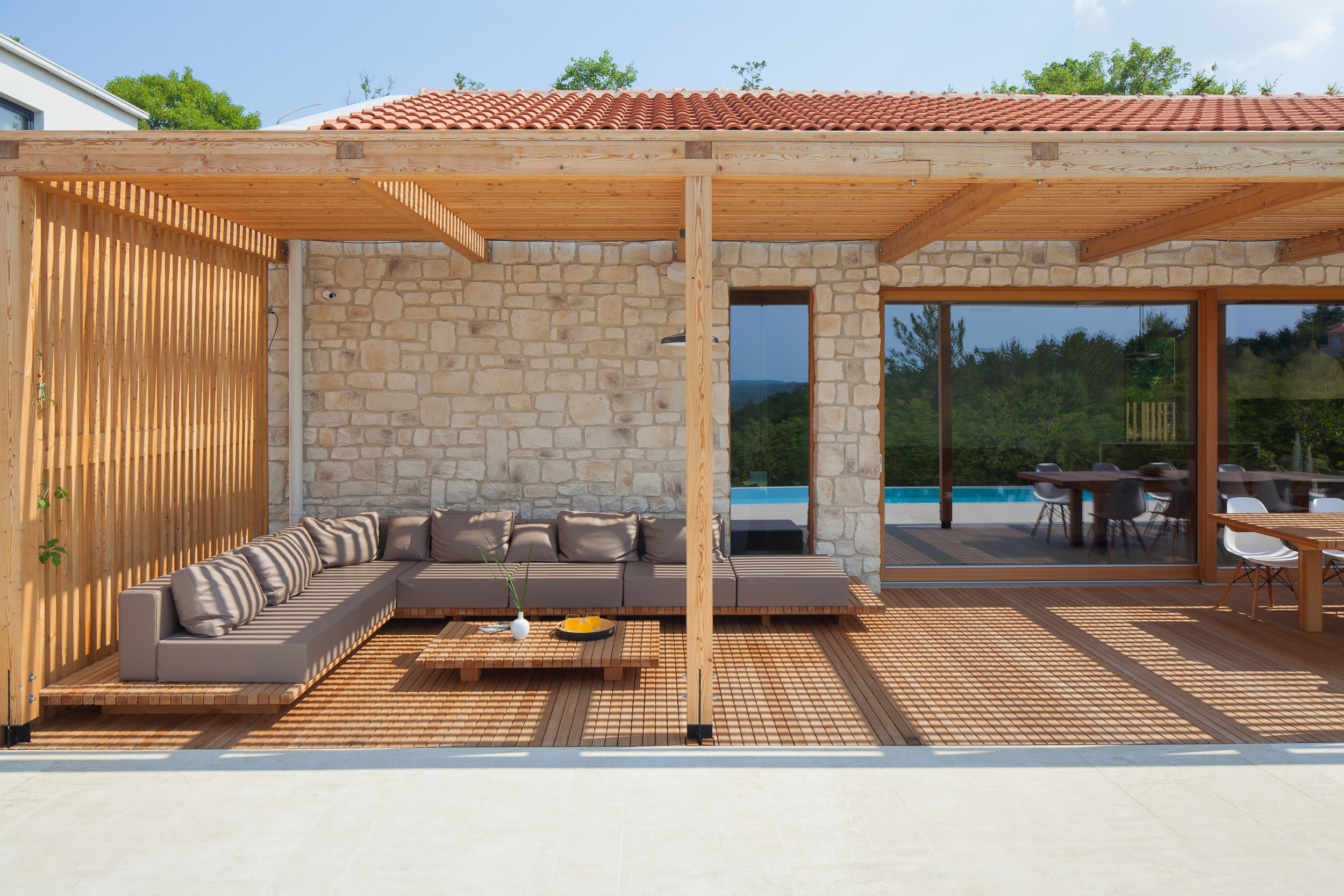 克罗地亚私人别墅 | 自然风格与工业风完美融合-6