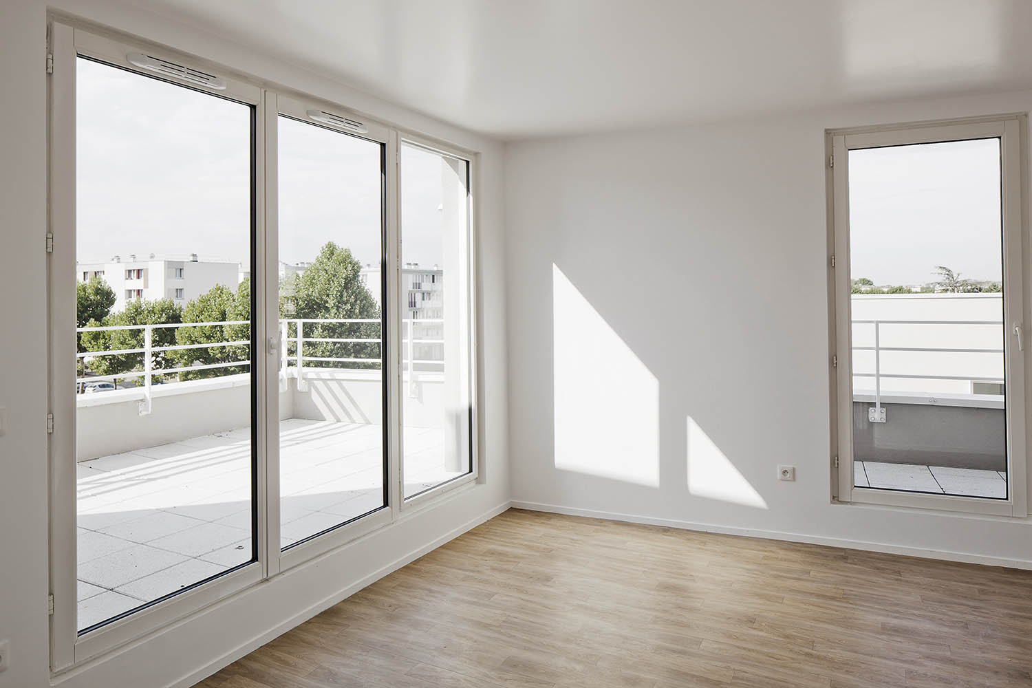 融入城市肌理的绿色住宅设计-12