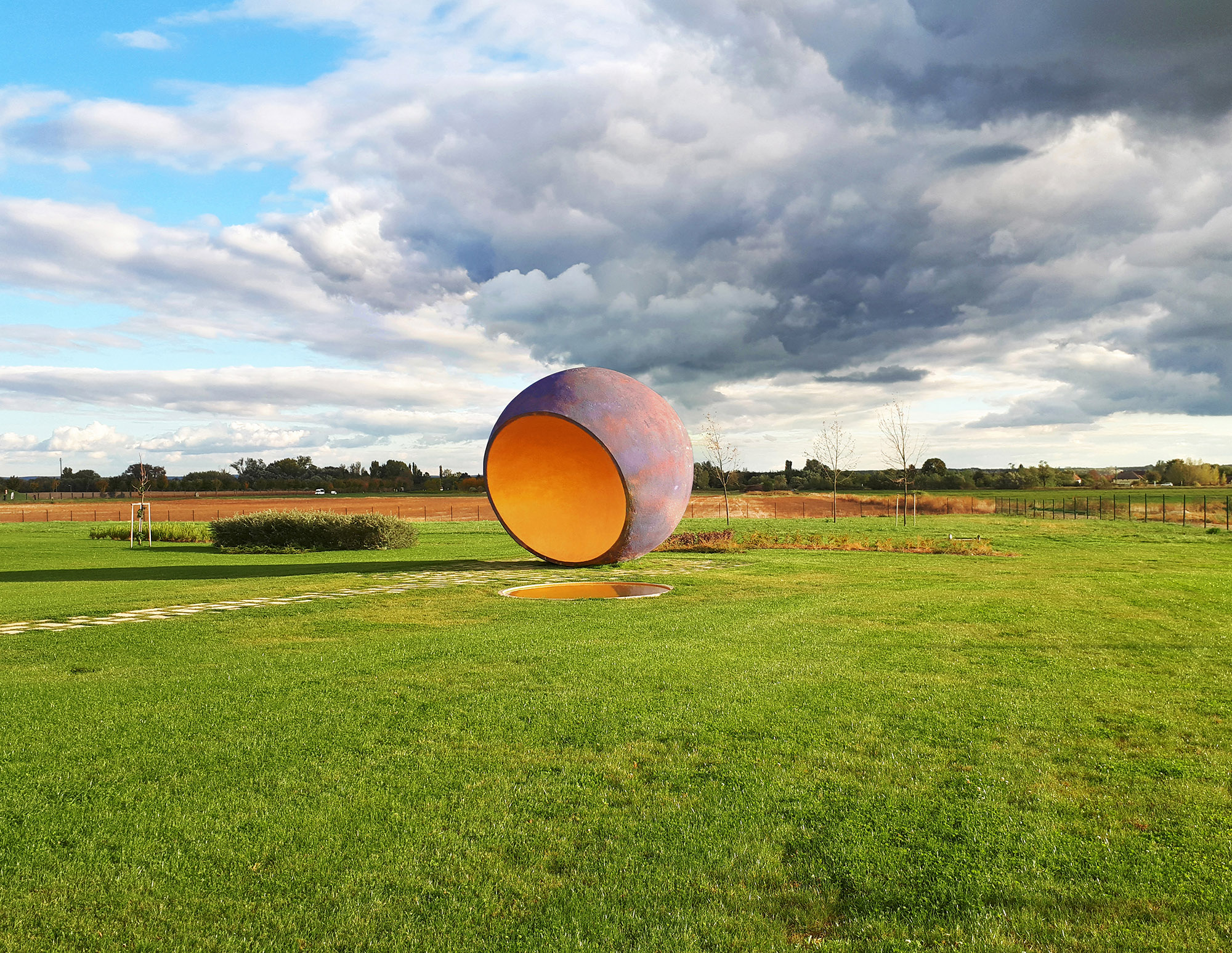 2016 年建造的 Somló 地标雕塑-0