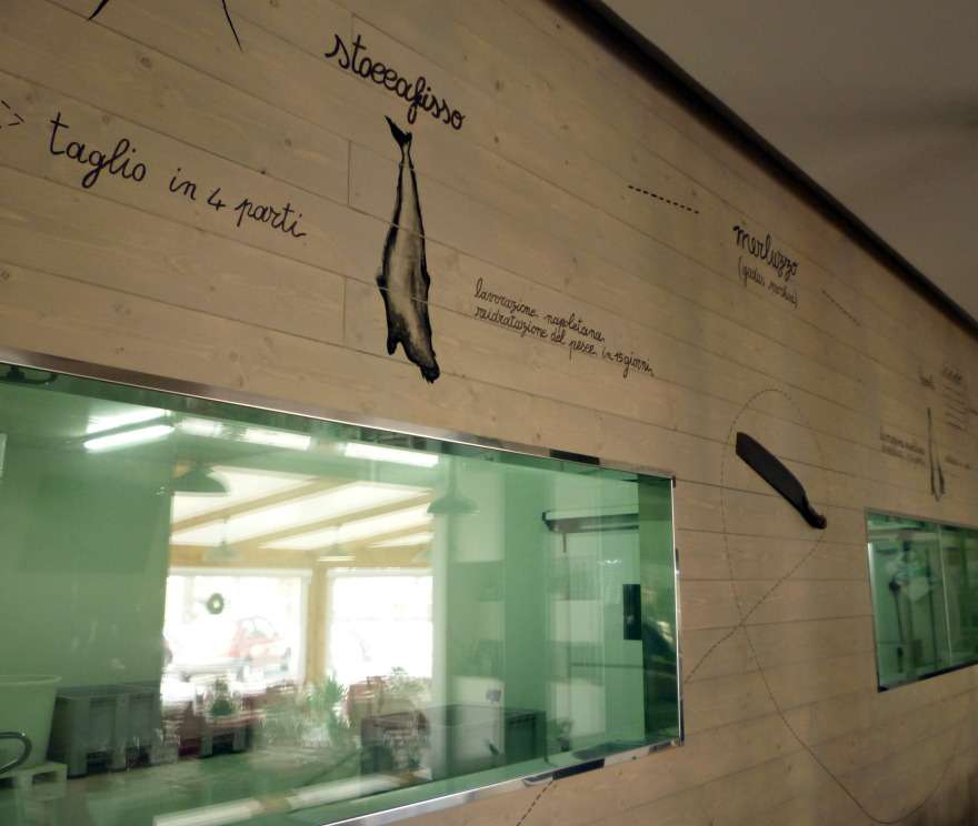 工业风餐厅“白鱼”设计,传承海盐晒鱼工艺-9