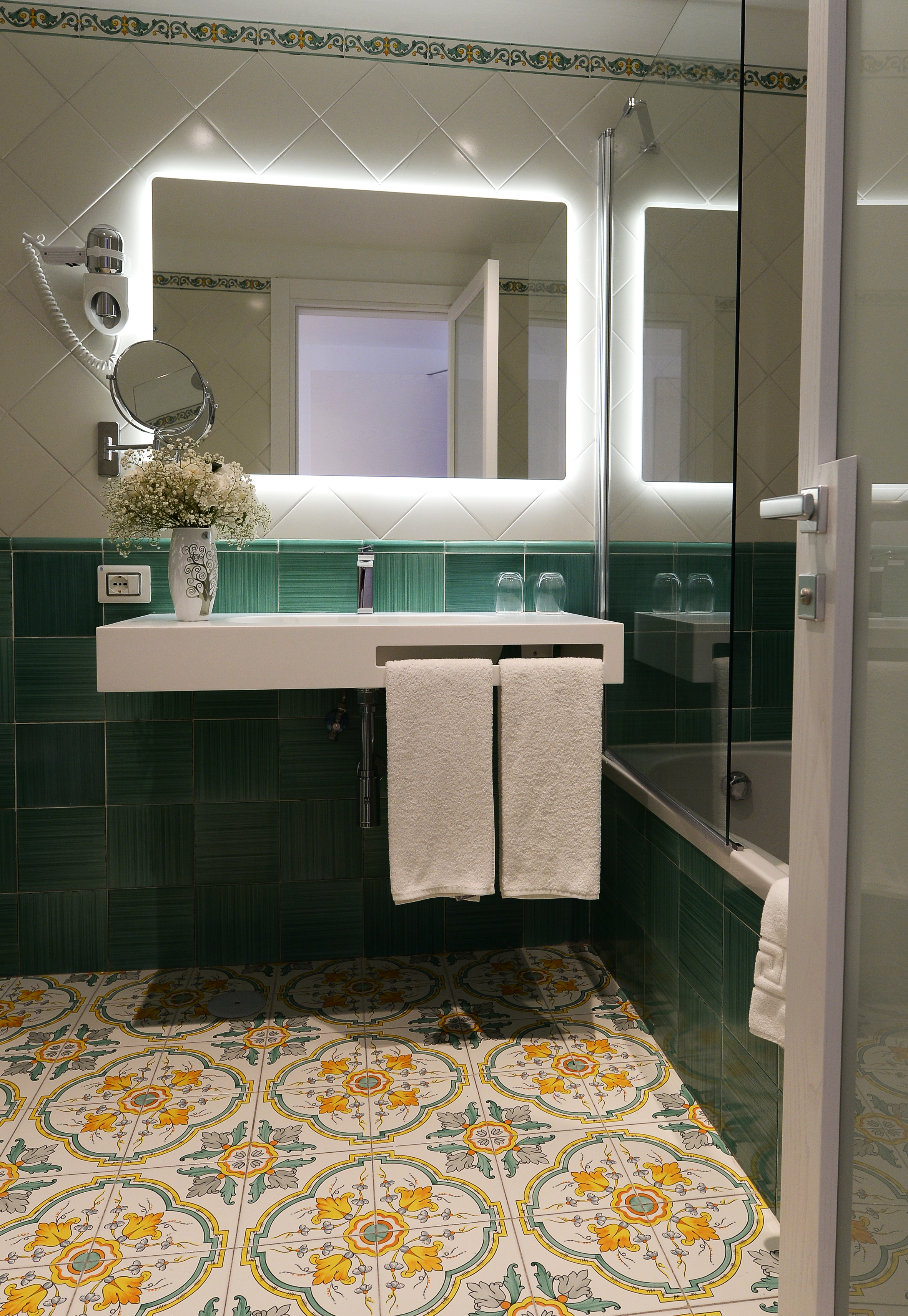 劳埃德拜亚酒店-15