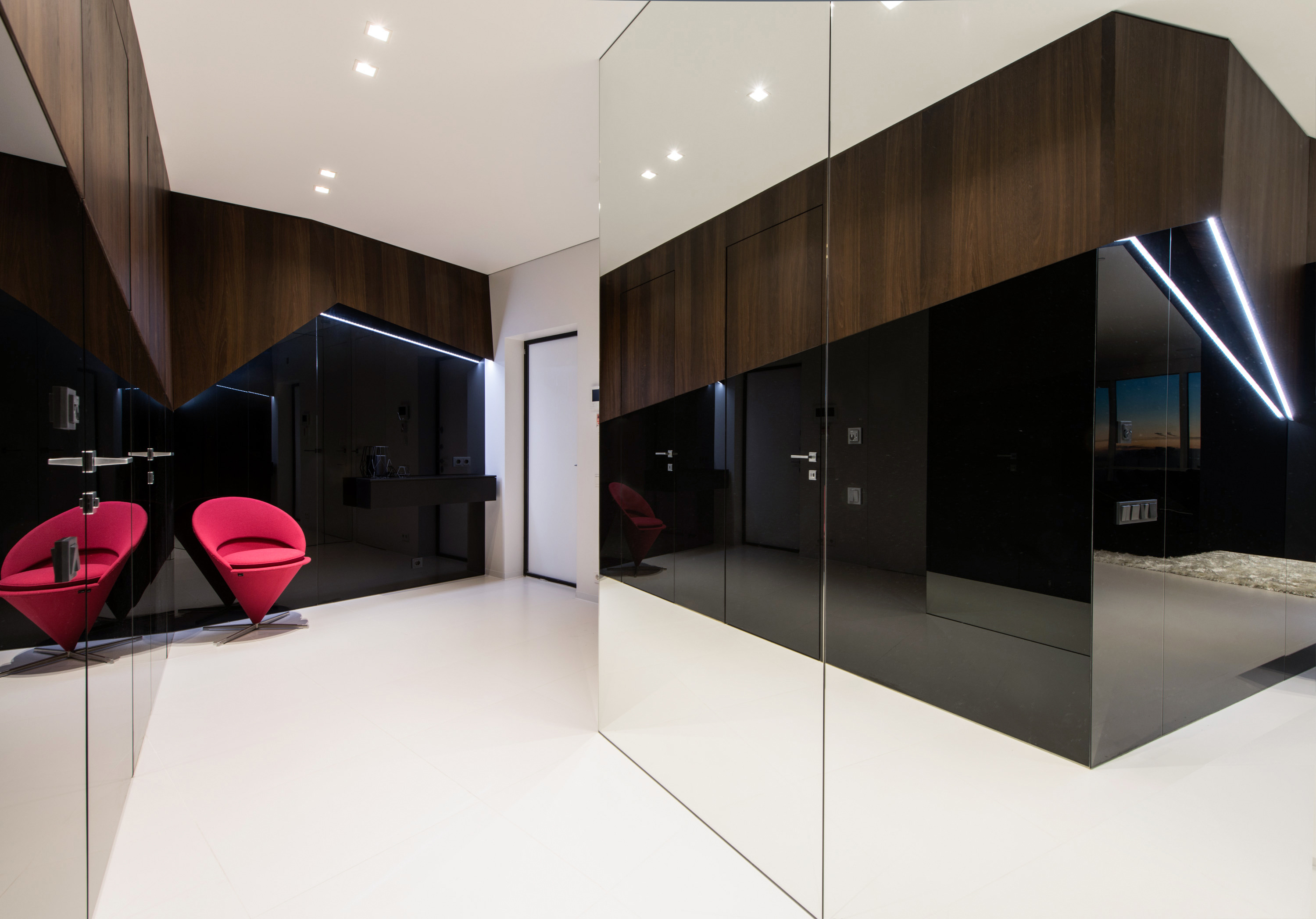 几何矩阵空间 | 暖木与冷玻璃的对比设计-15