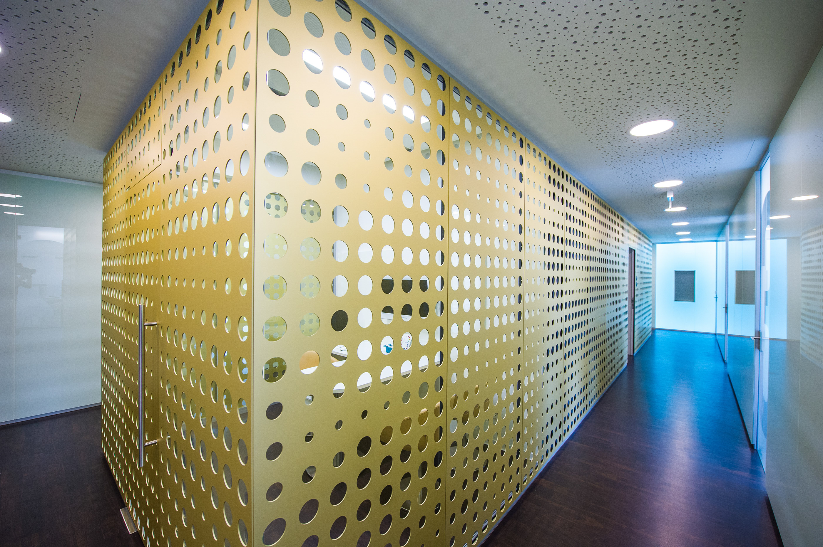 牙科诊所的现代艺术空间-6