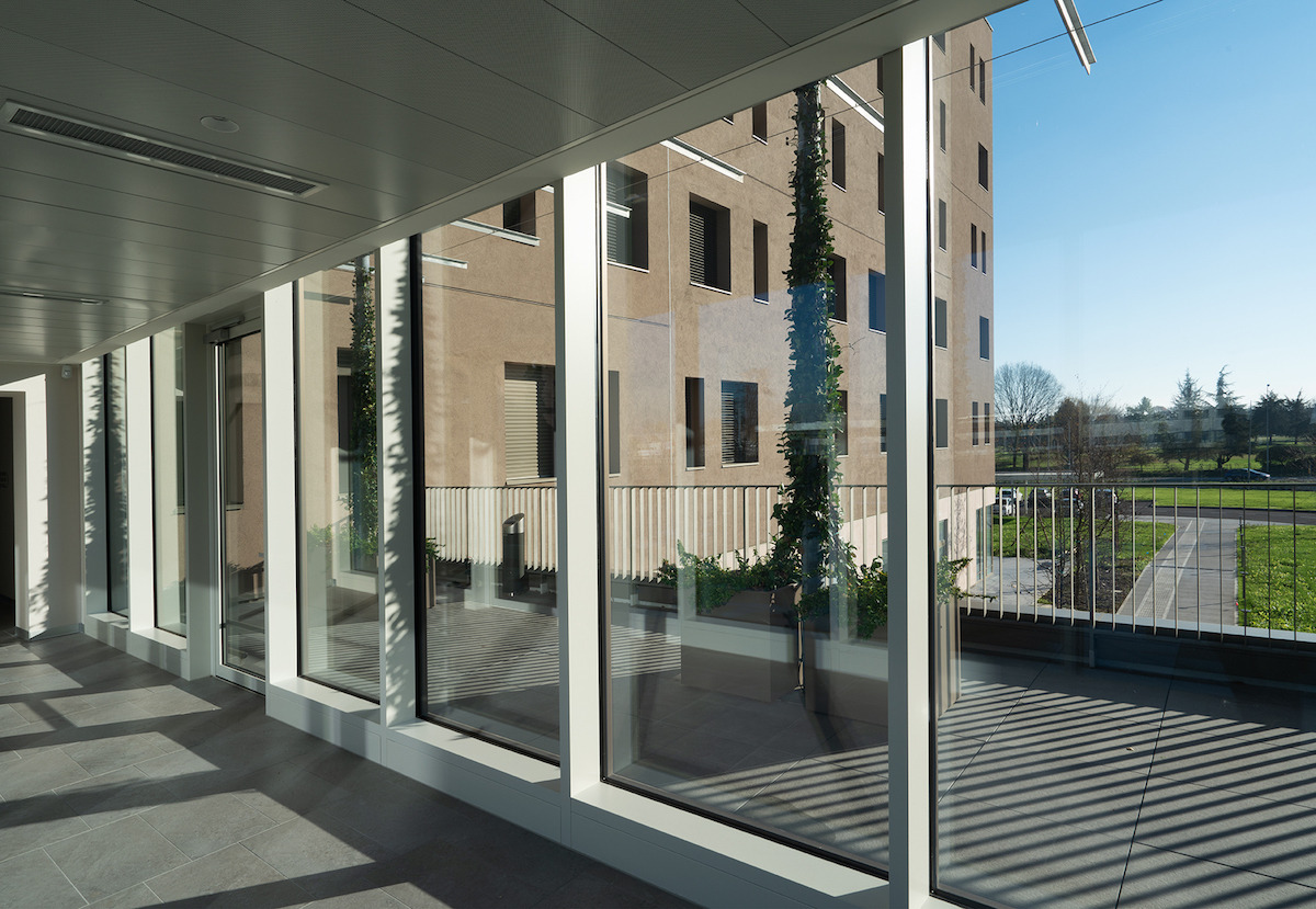 人性和谐绿意盎然的人文学府宿舍-30