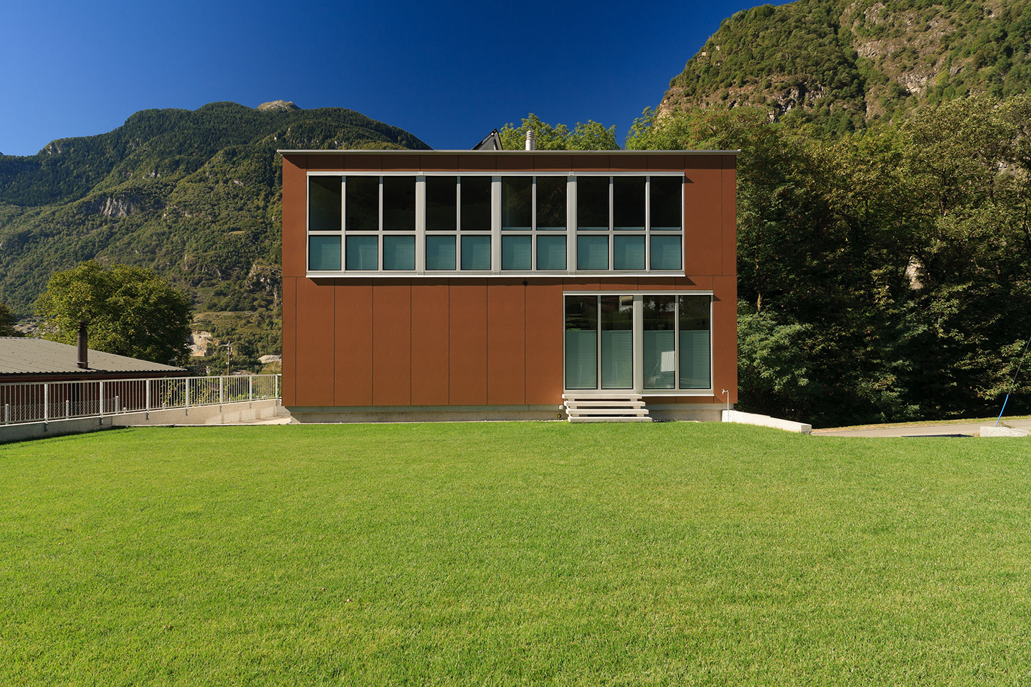 2013 年完工的意大利单家庭住宅设计-0