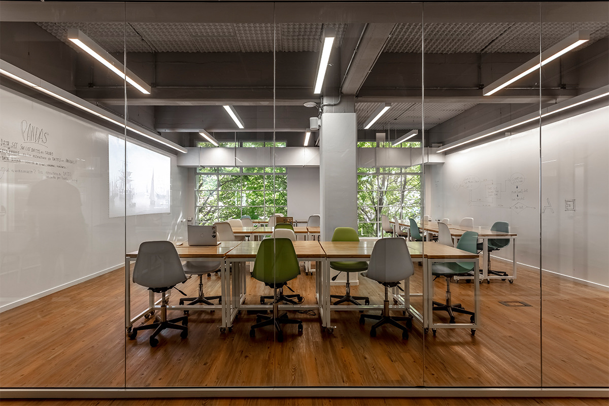 灵活多变的空间设计,打造线上线下融合的教育基地-21