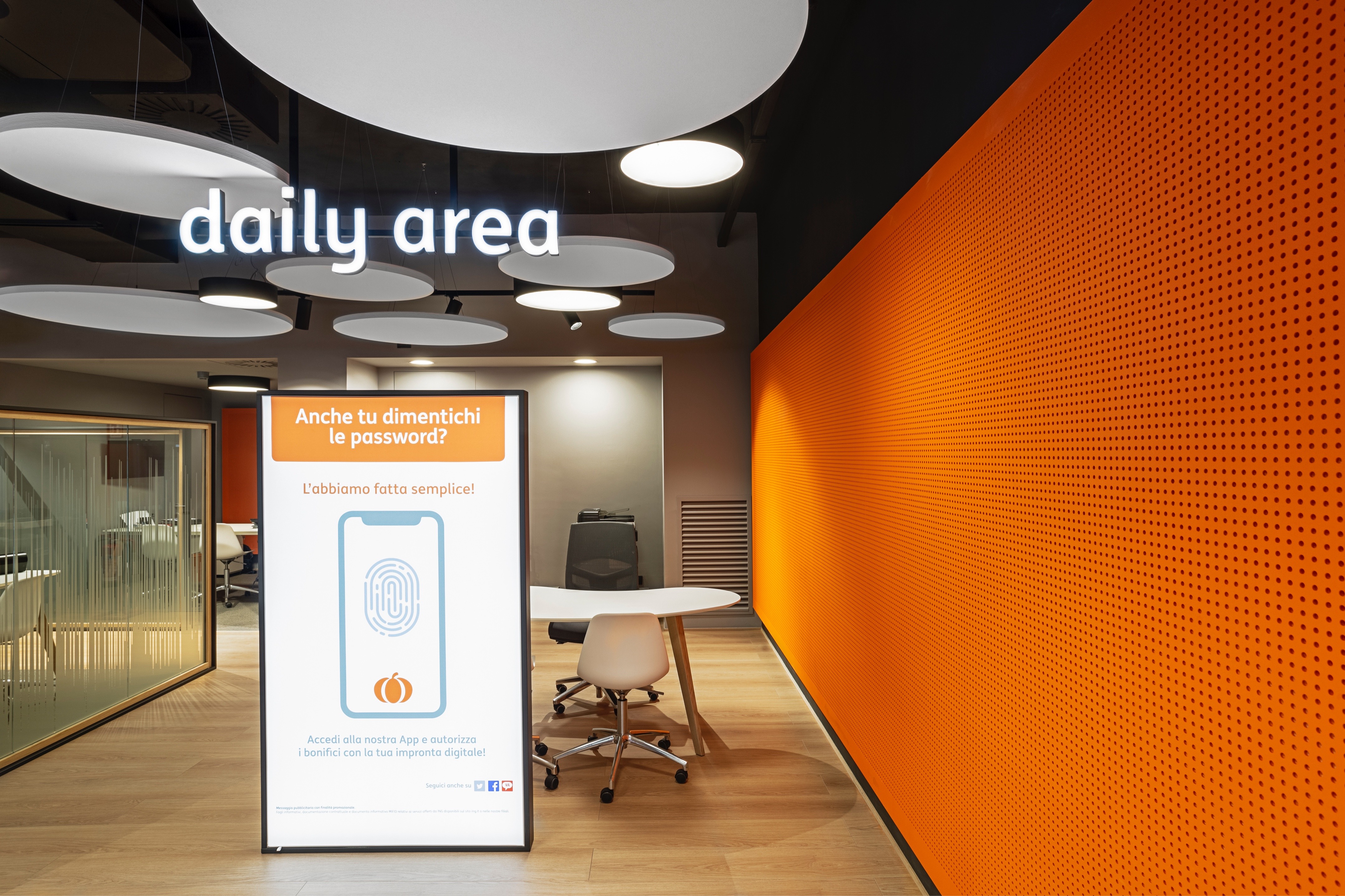 灵活多变的新银行空间 | ING 意大利分行新形象设计-5