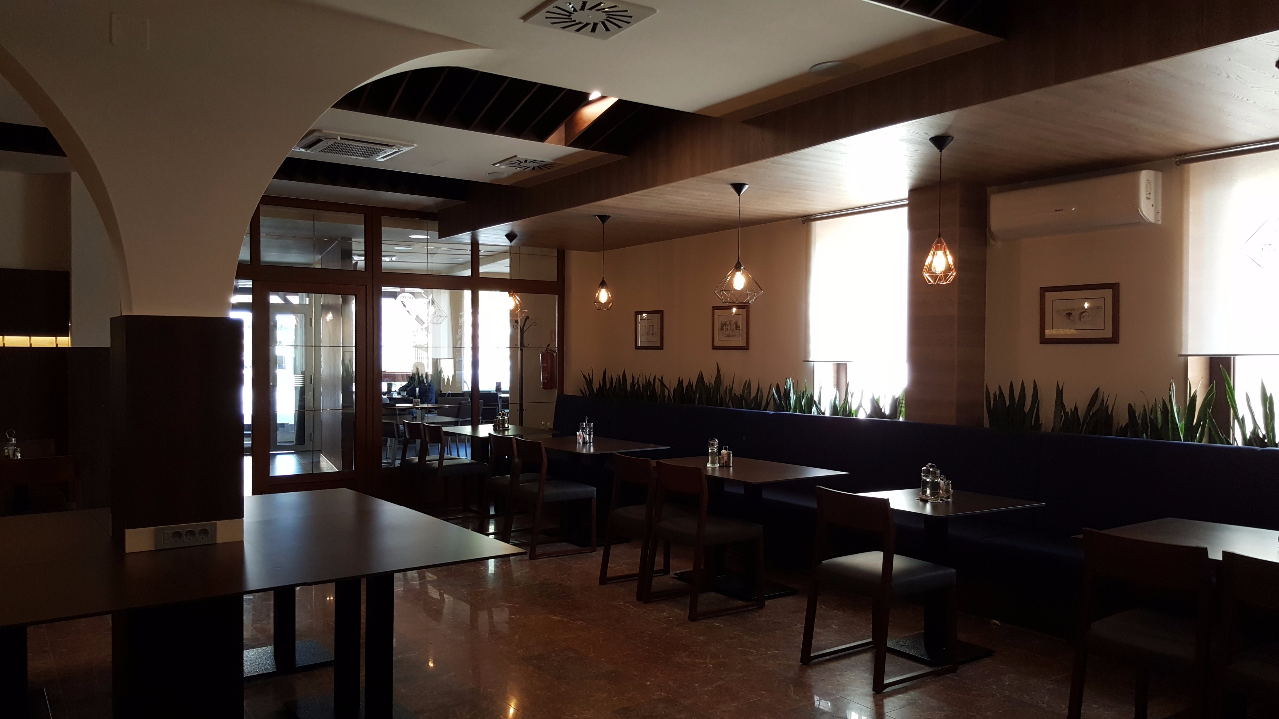 知名设计师打造酒店餐厅翻新典范-19